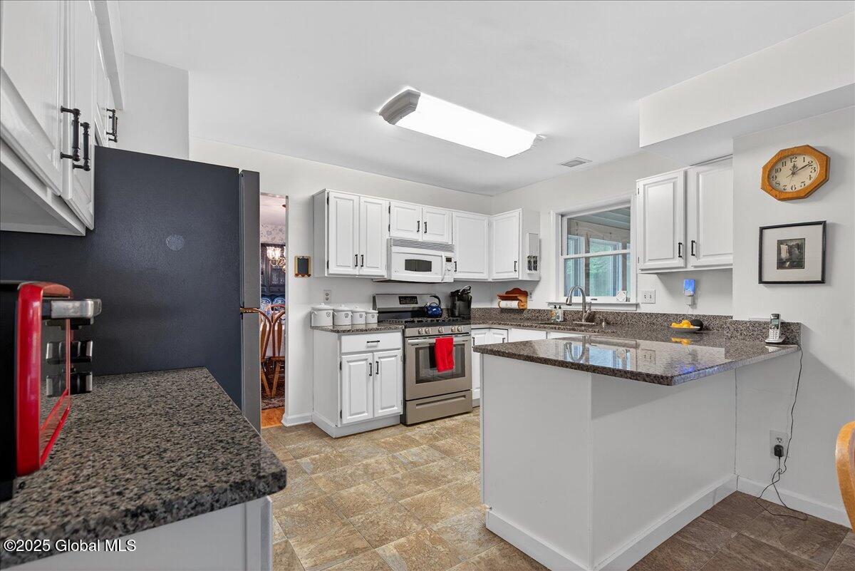 64 Boylston Drive, Delmar, New York image 9