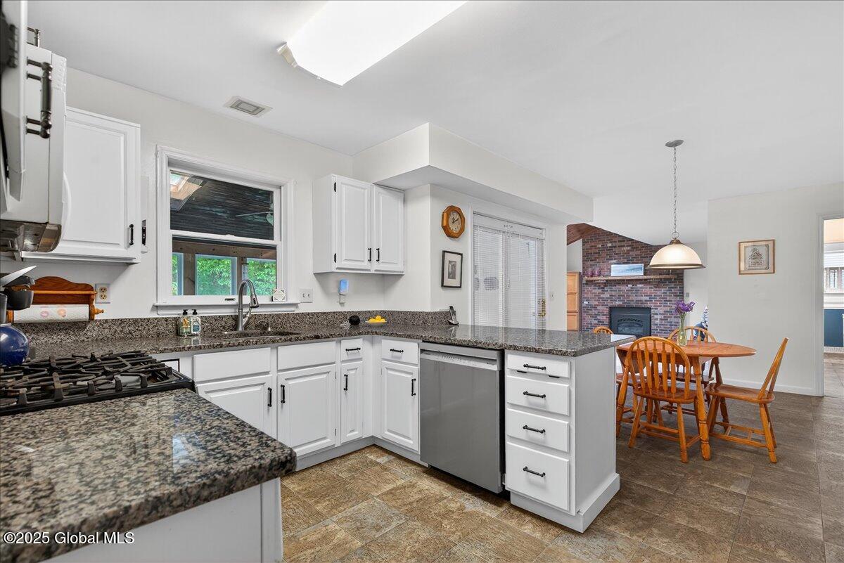 64 Boylston Drive, Delmar, New York image 8