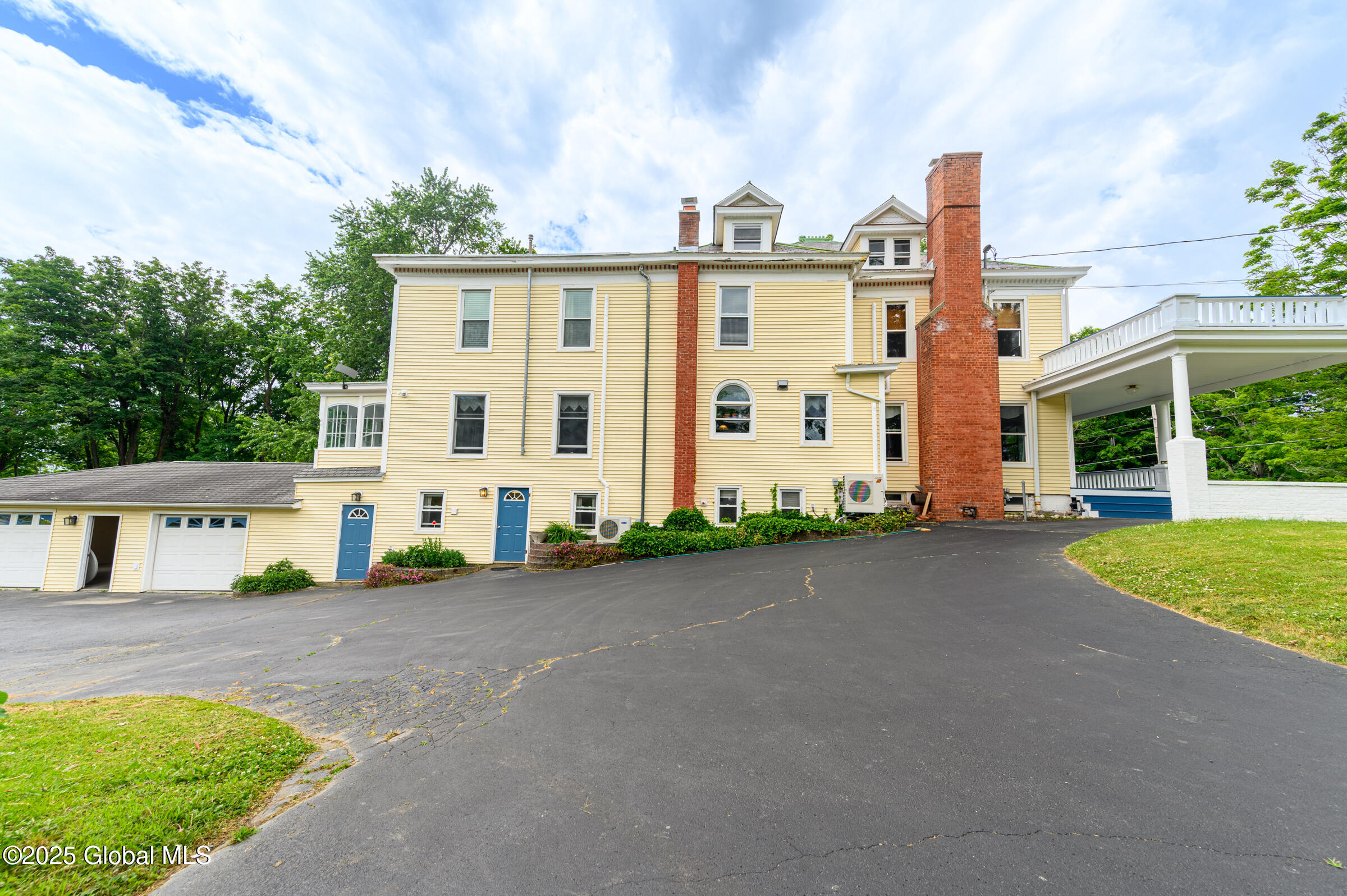 110 Green, Castleton On Hudson, New York image 6