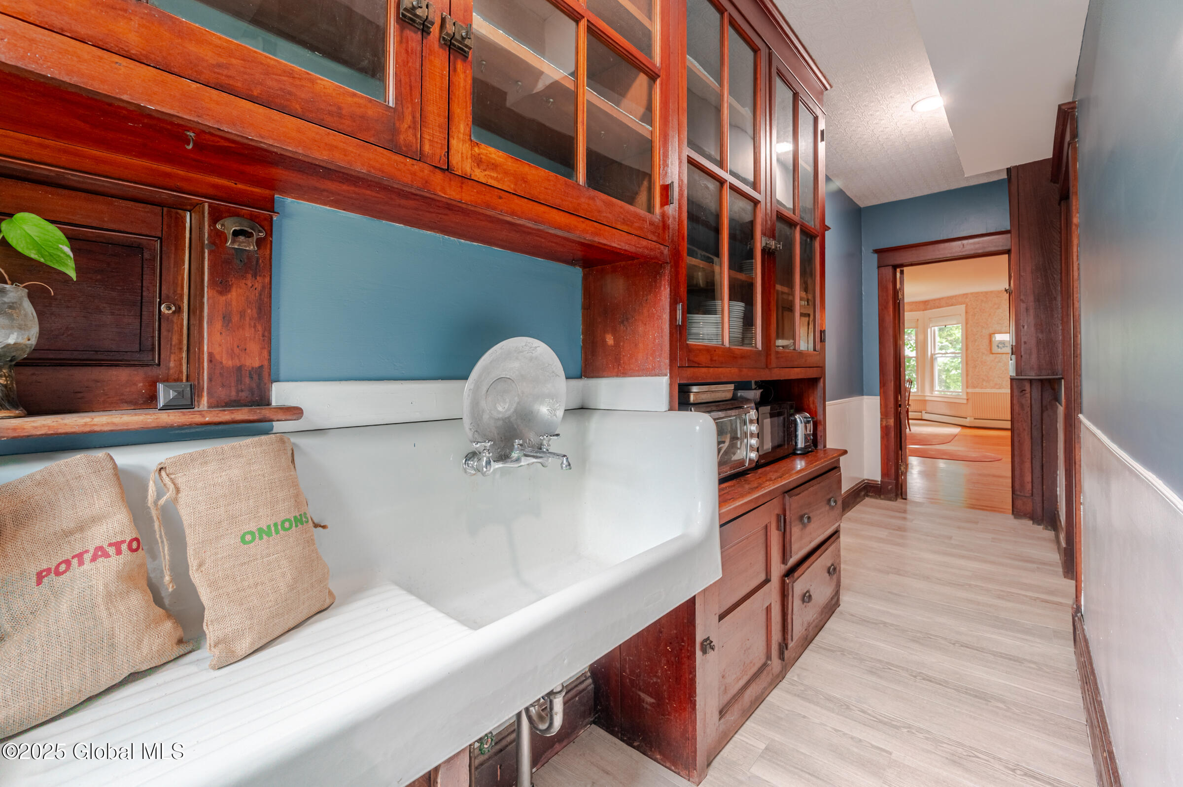110 Green, Castleton On Hudson, New York image 19