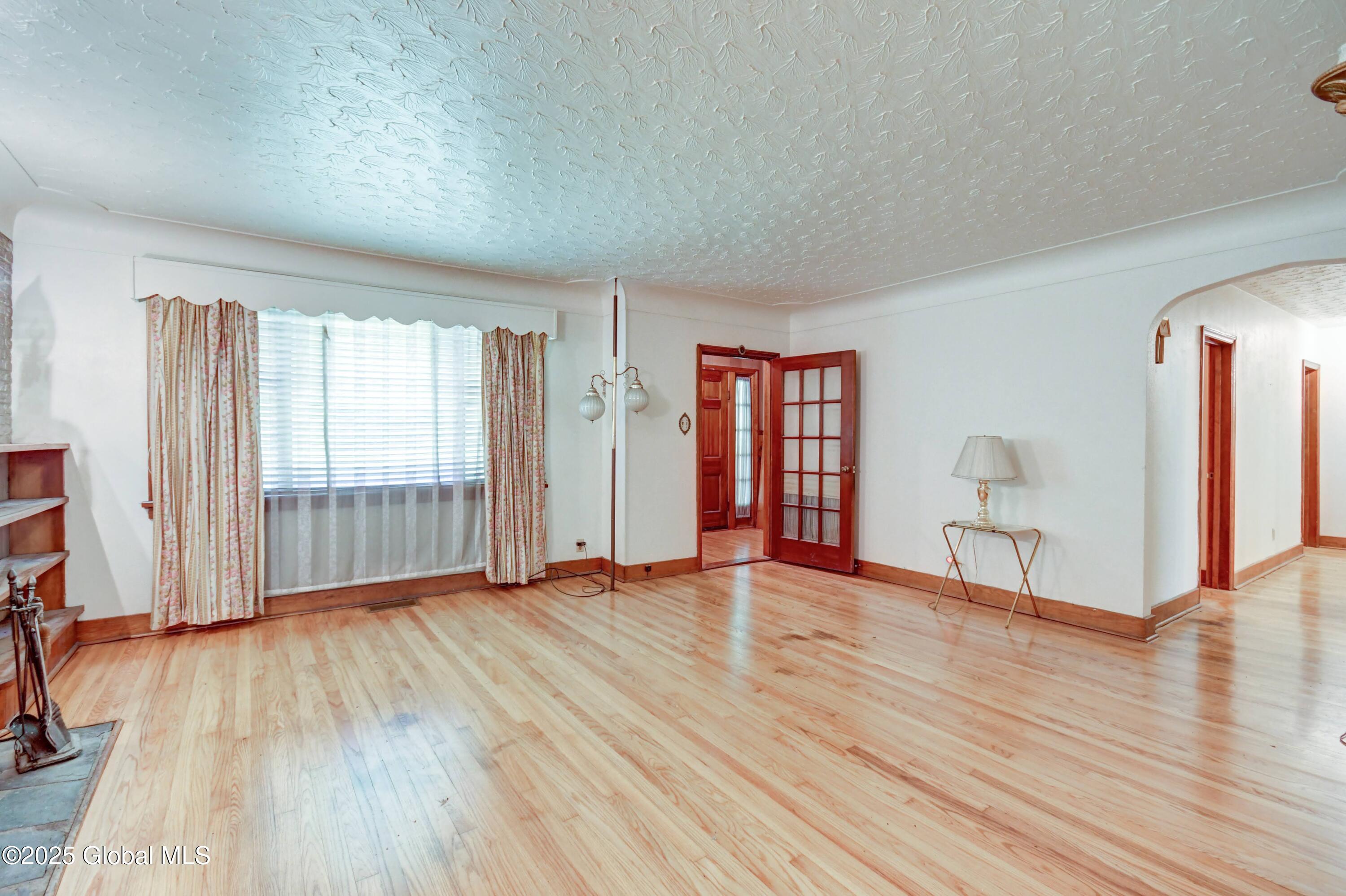 55 Crescent Avenue, Amsterdam, New York image 18