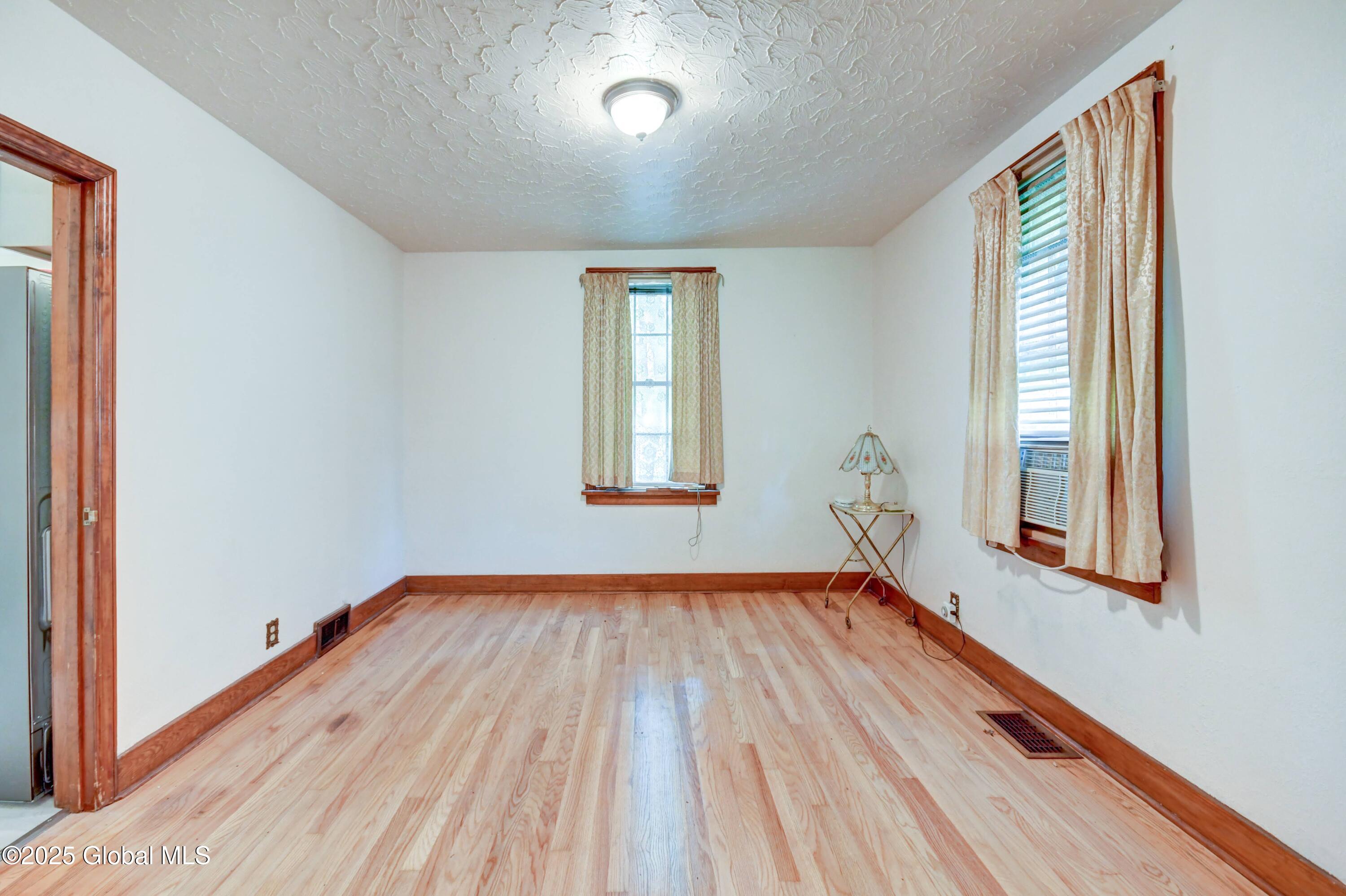 55 Crescent Avenue, Amsterdam, New York image 19