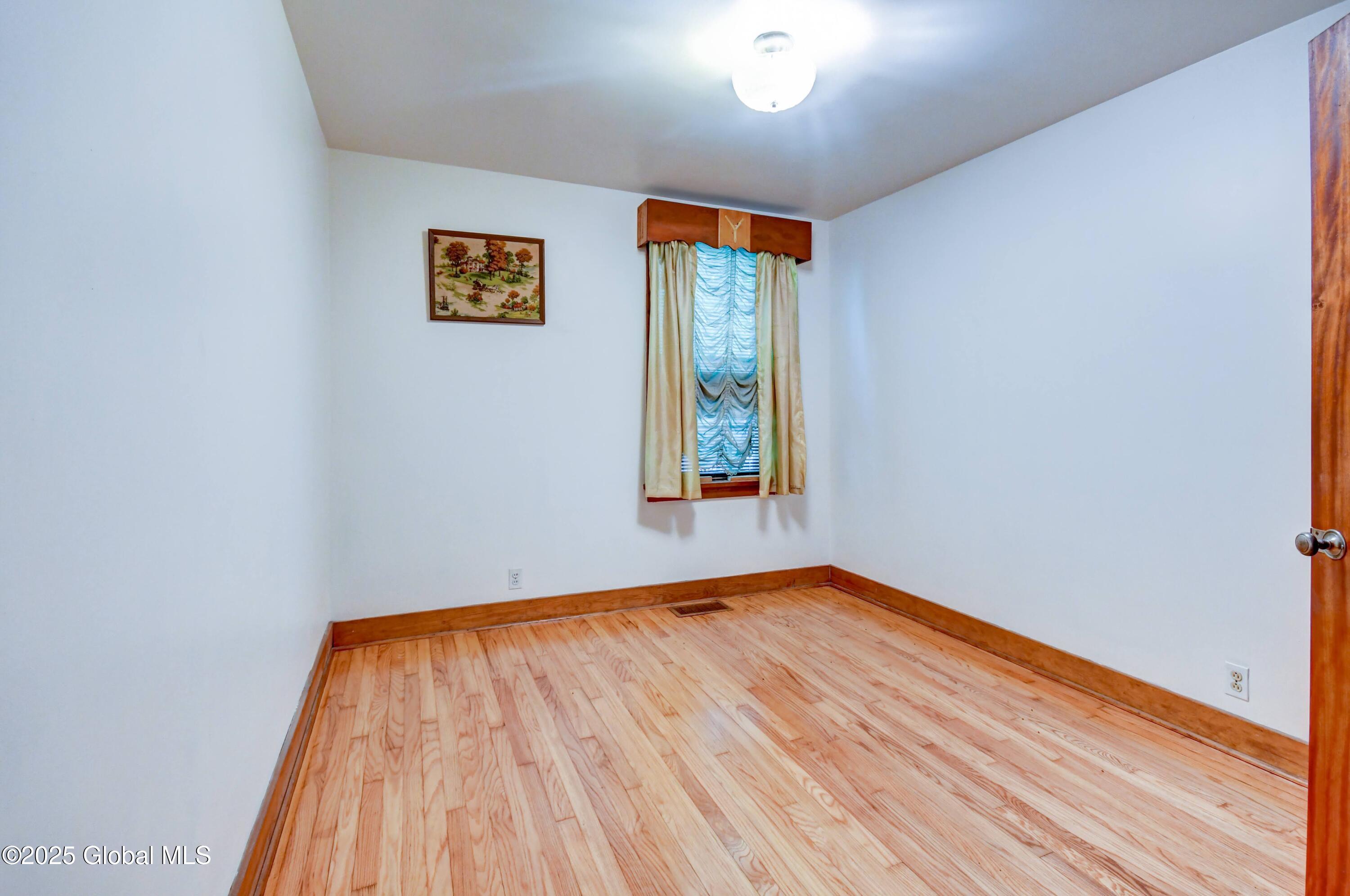55 Crescent Avenue, Amsterdam, New York image 27