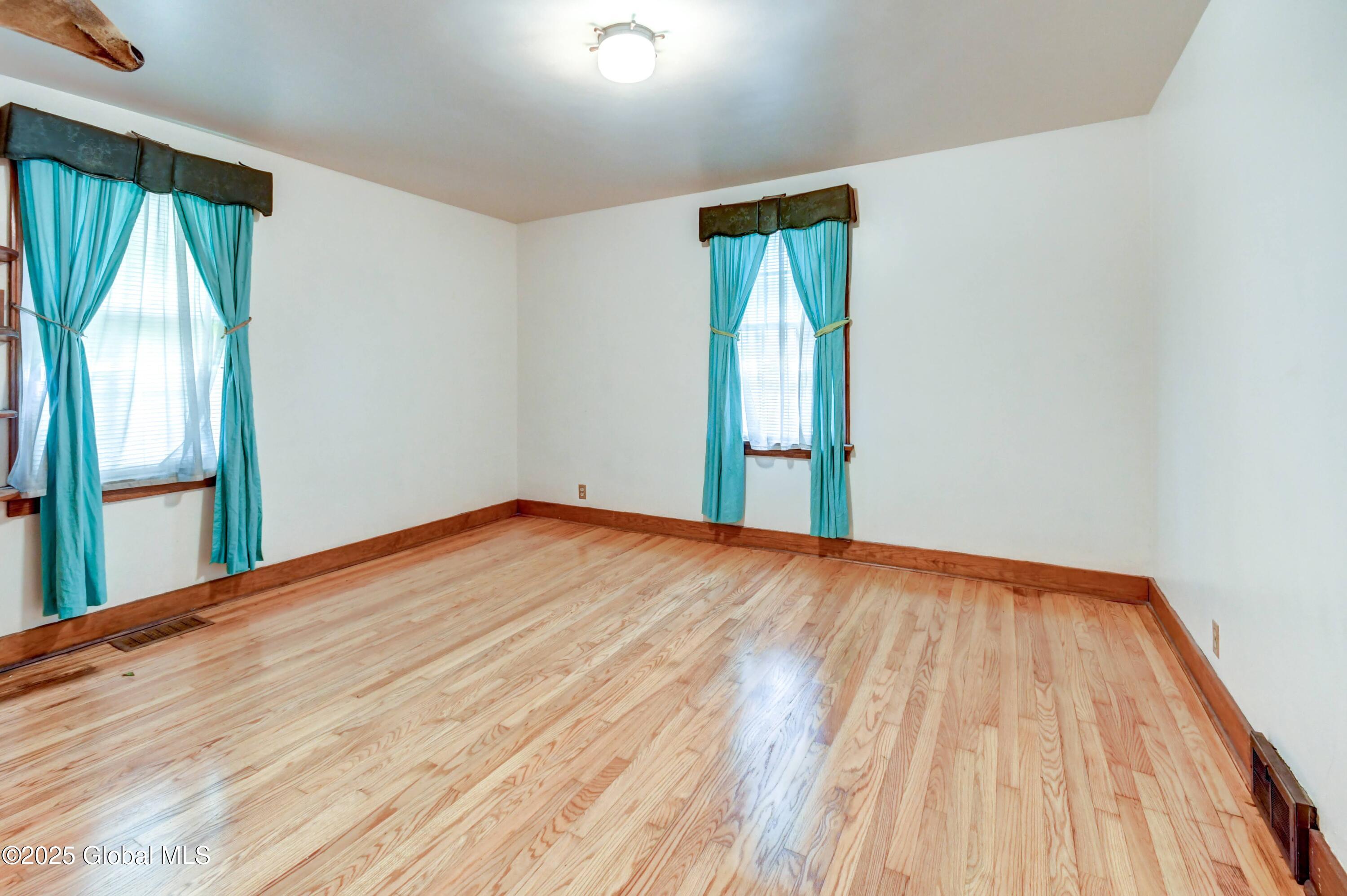 55 Crescent Avenue, Amsterdam, New York image 33