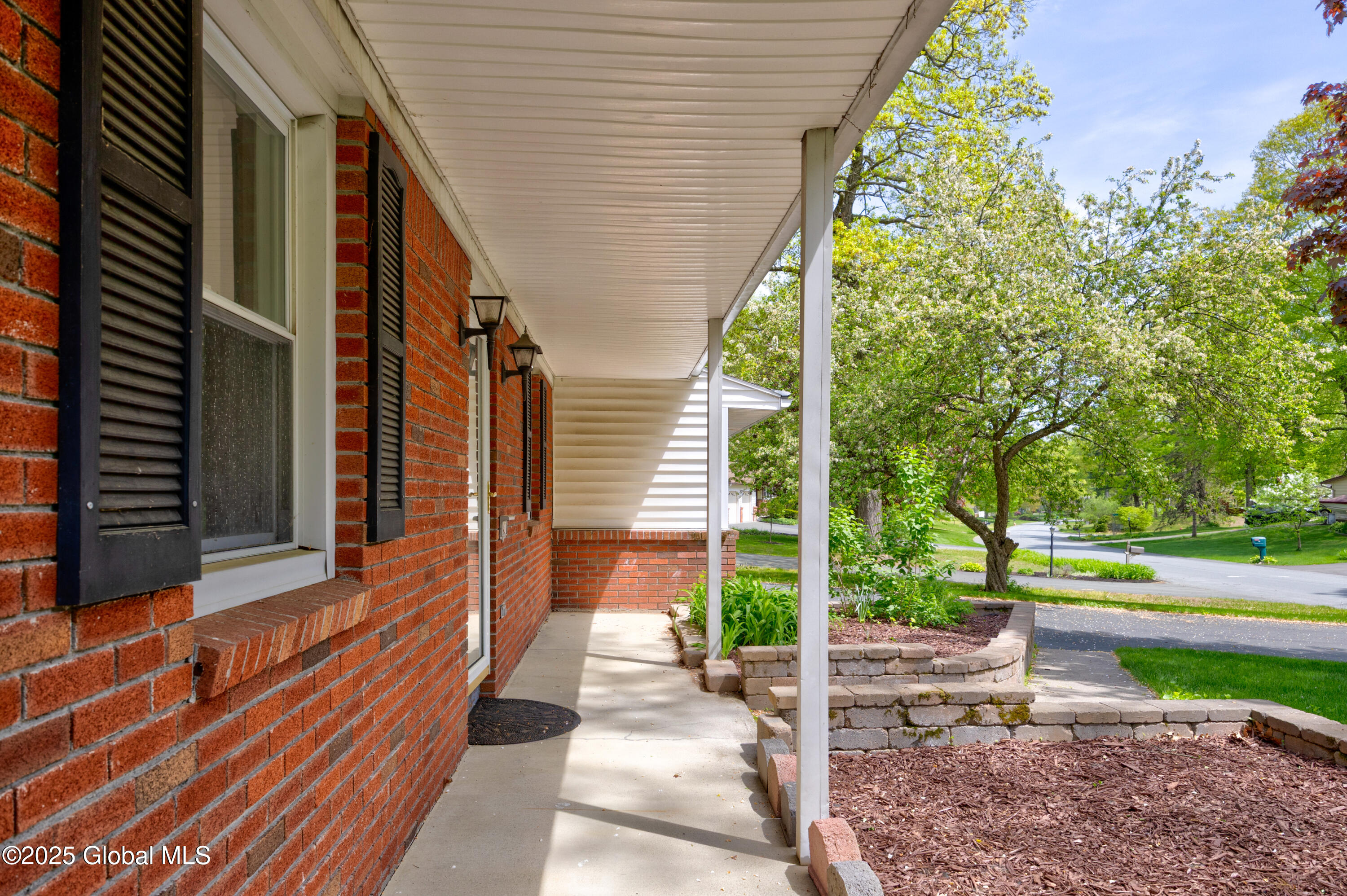 43 Brookline Drive, Clifton Park, New York image 2