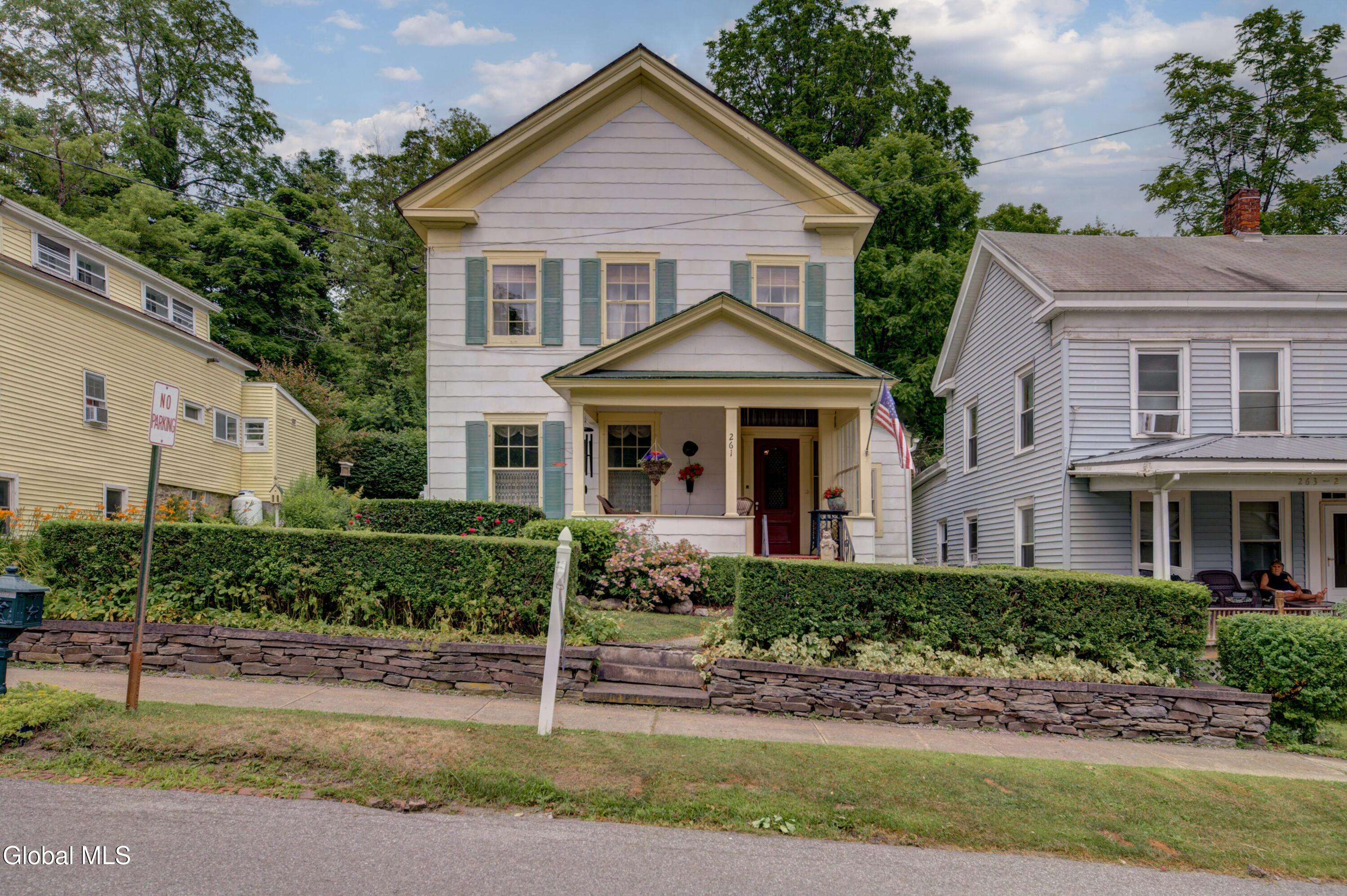 261 Summit Street