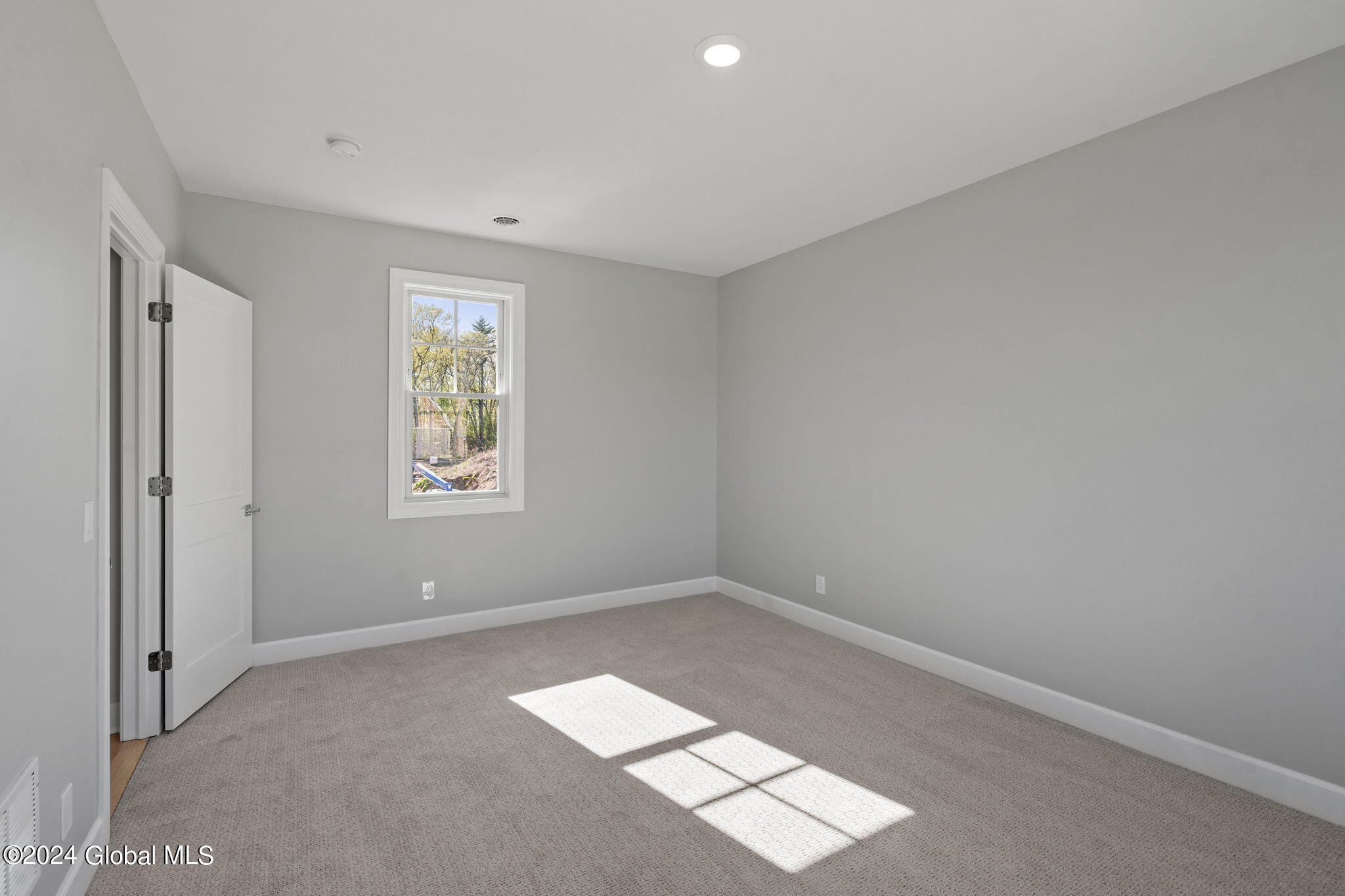 18 Aurora Avenue, Saratoga Springs, New York image 37