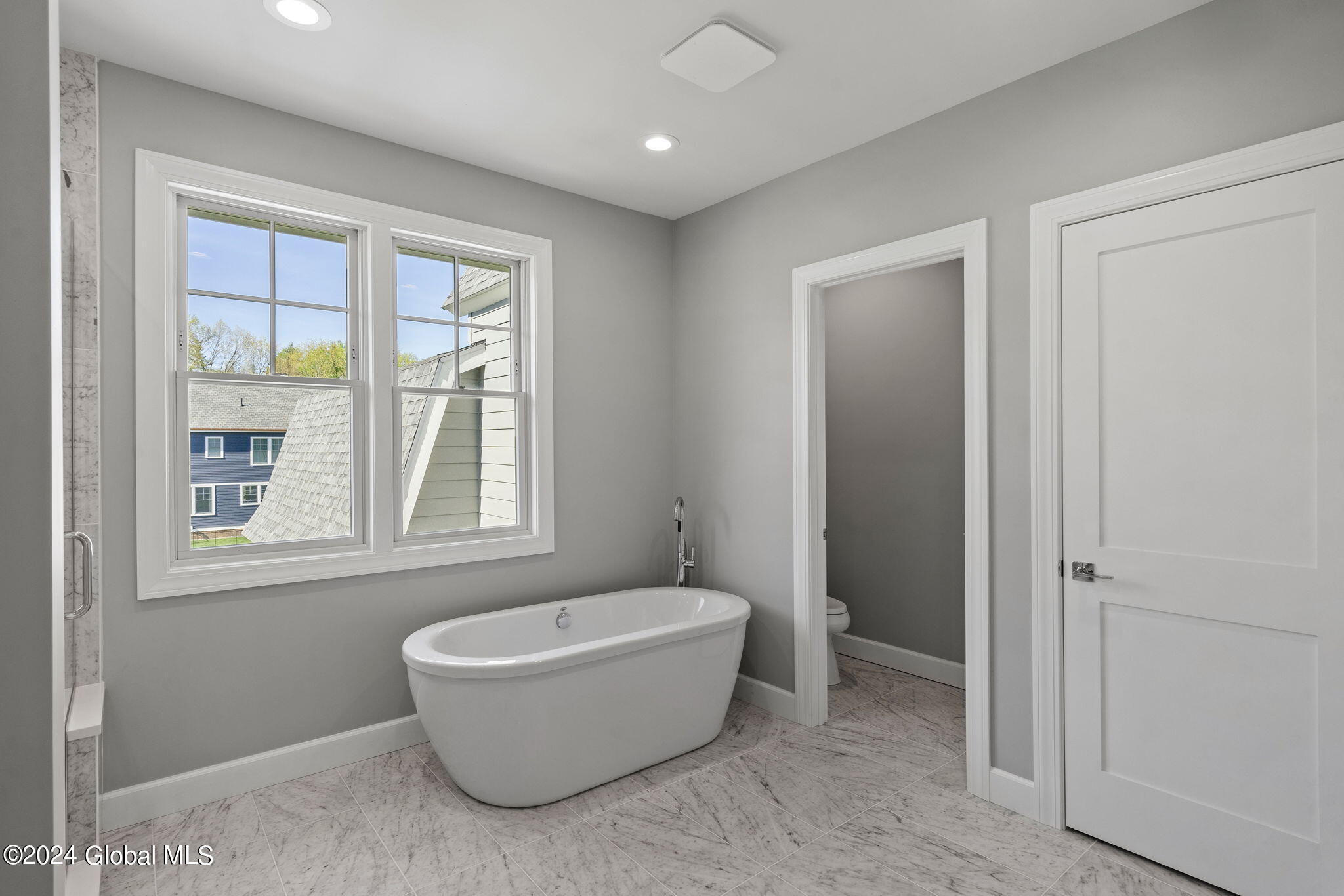 18 Aurora Avenue, Saratoga Springs, New York image 32