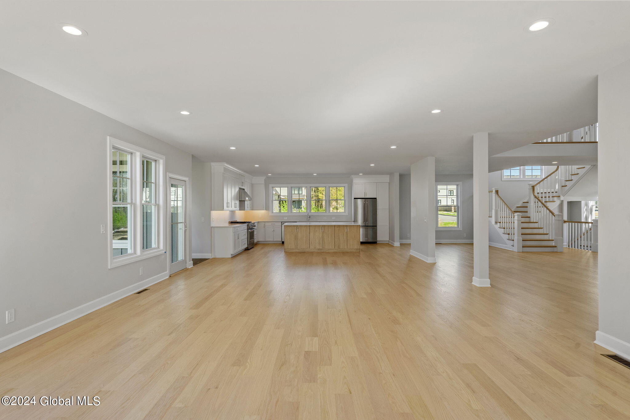 18 Aurora Avenue, Saratoga Springs, New York image 17
