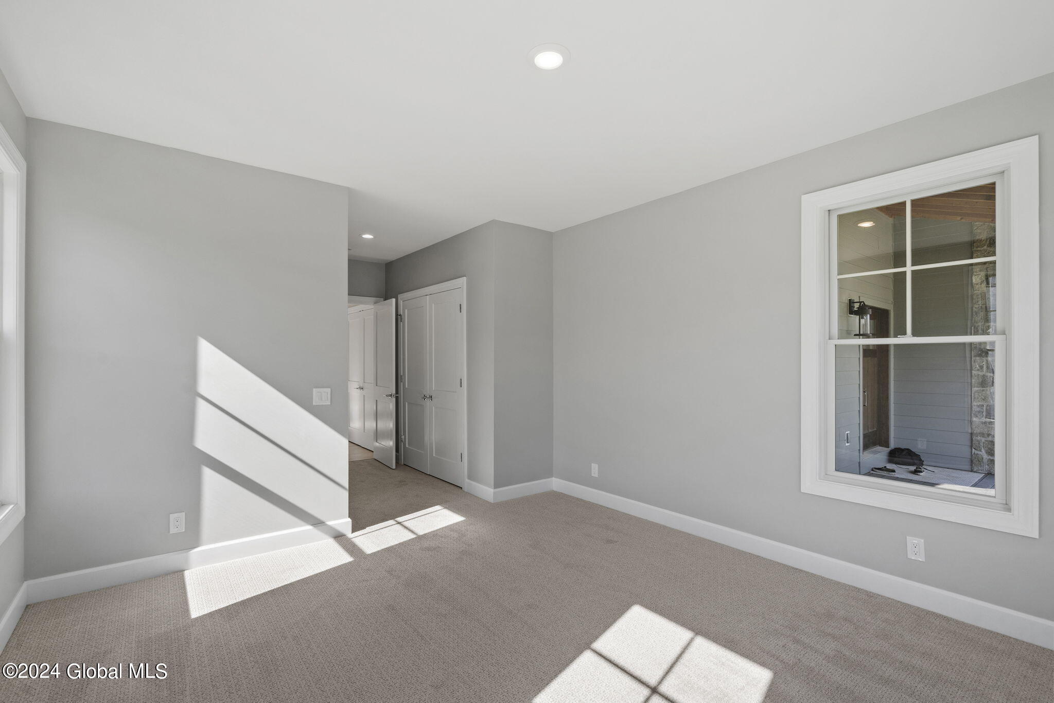 18 Aurora Avenue, Saratoga Springs, New York image 21