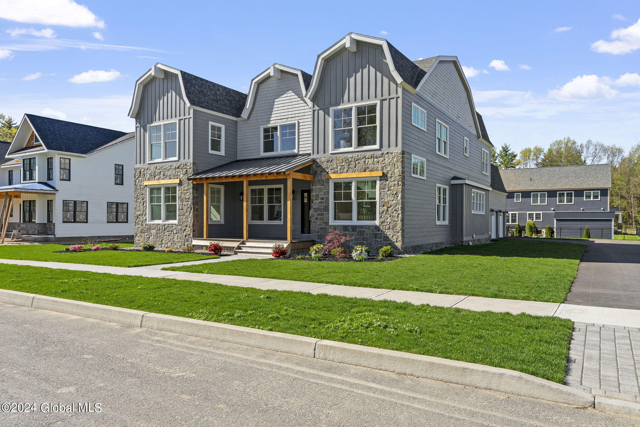 18 Aurora Avenue, Saratoga Springs, New York image 4