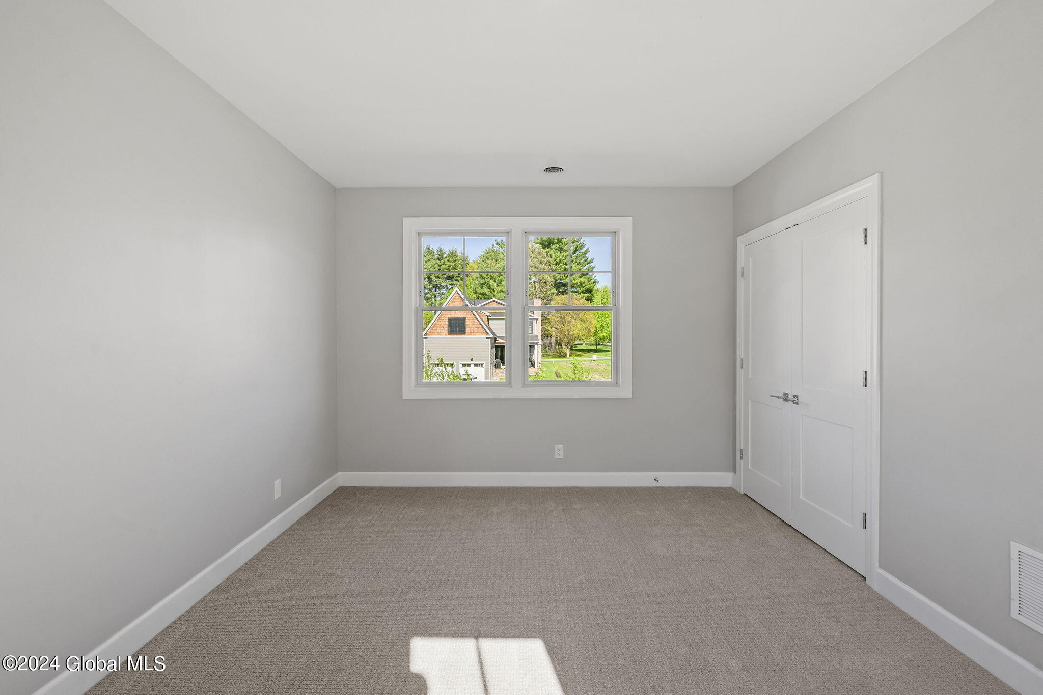 18 Aurora Avenue, Saratoga Springs, New York image 41