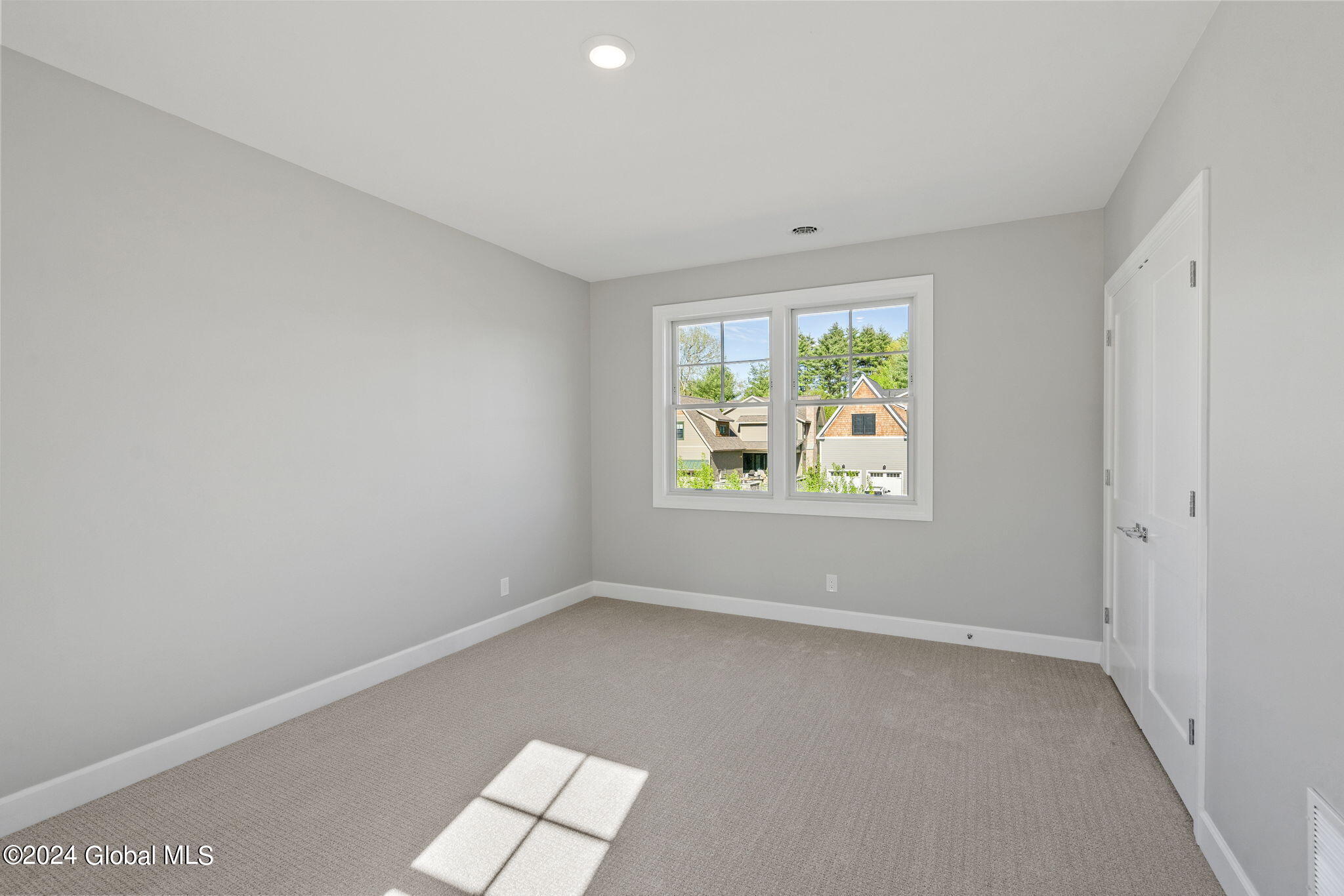 18 Aurora Avenue, Saratoga Springs, New York image 40