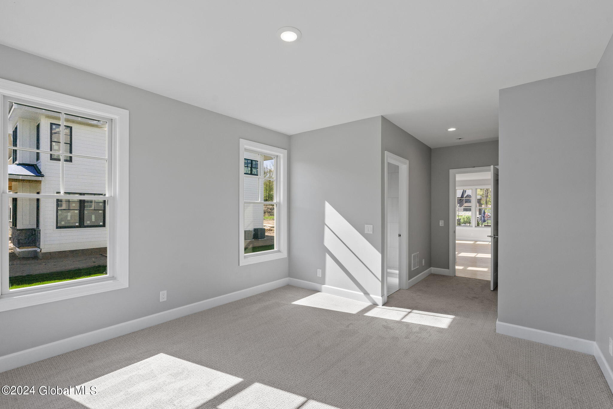 18 Aurora Avenue, Saratoga Springs, New York image 20