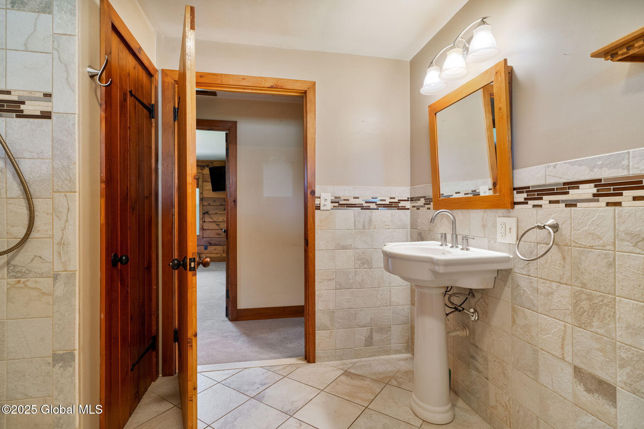 293 Tompkins Road, Ravena, New York image 12