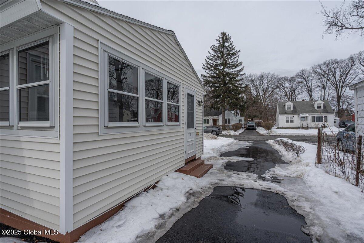 19 Shirley Drive, Schenectady, New York image 26