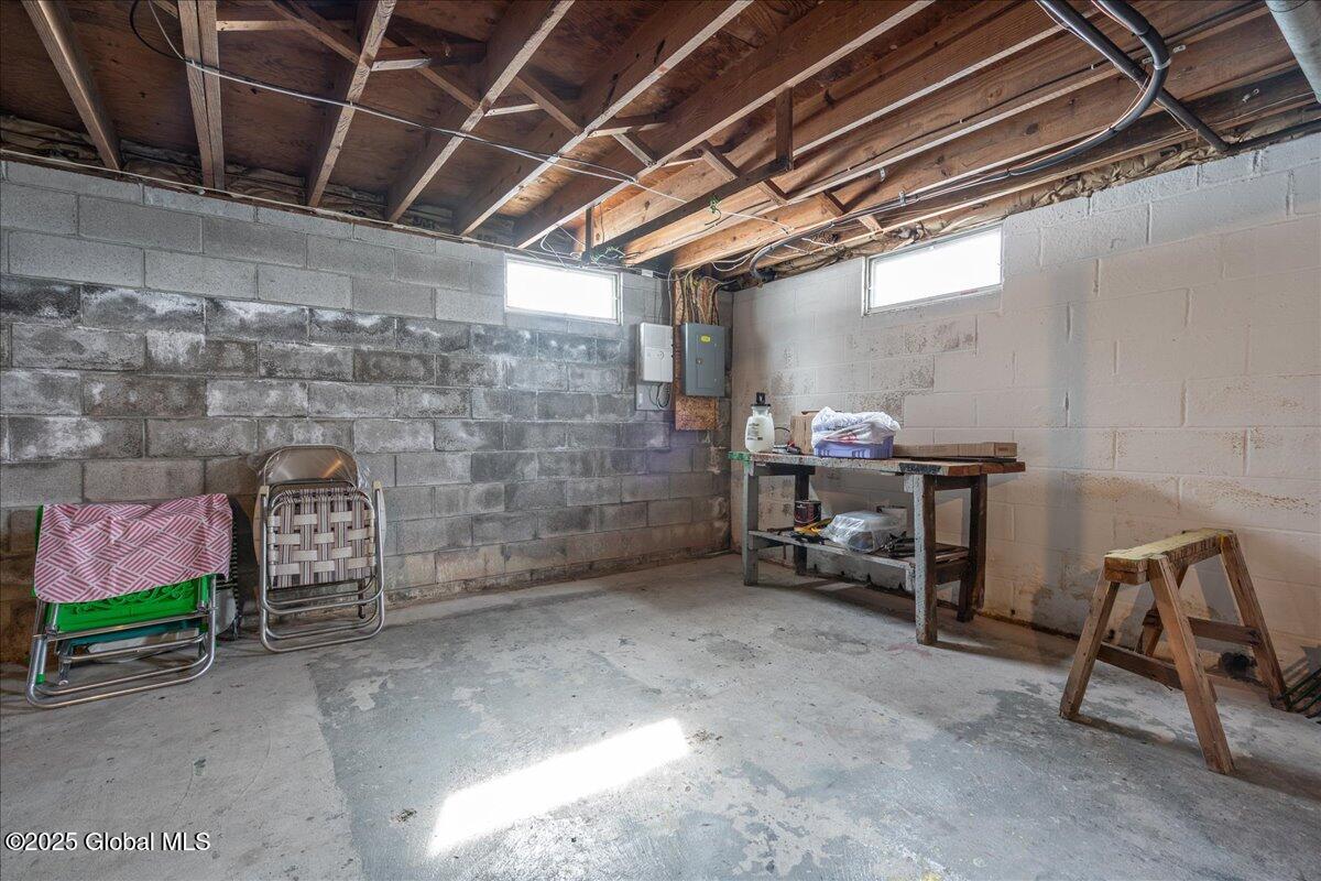 19 Shirley Drive, Schenectady, New York image 24