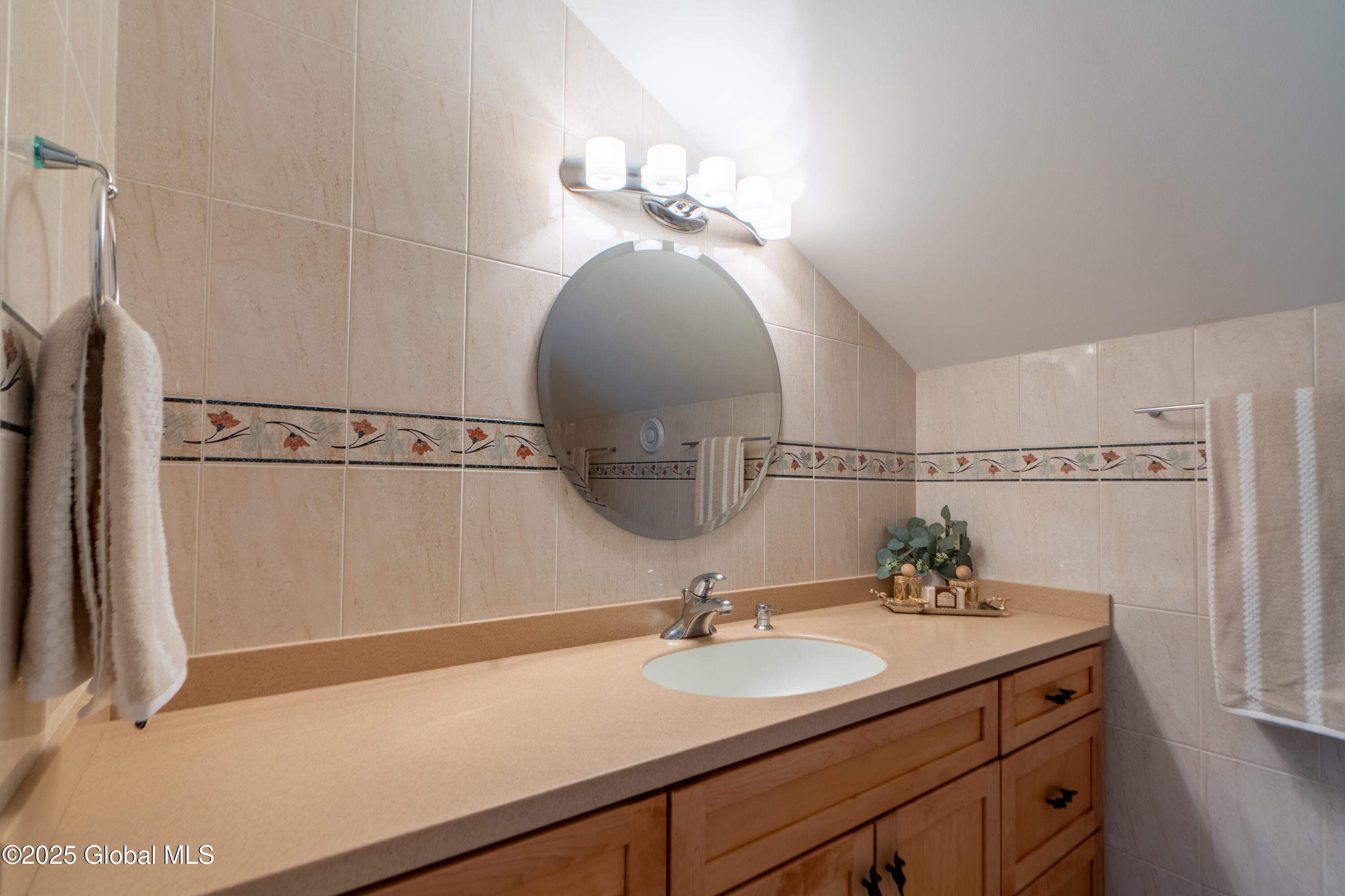 14 Longwood Drive, Saratoga Springs, New York image 30
