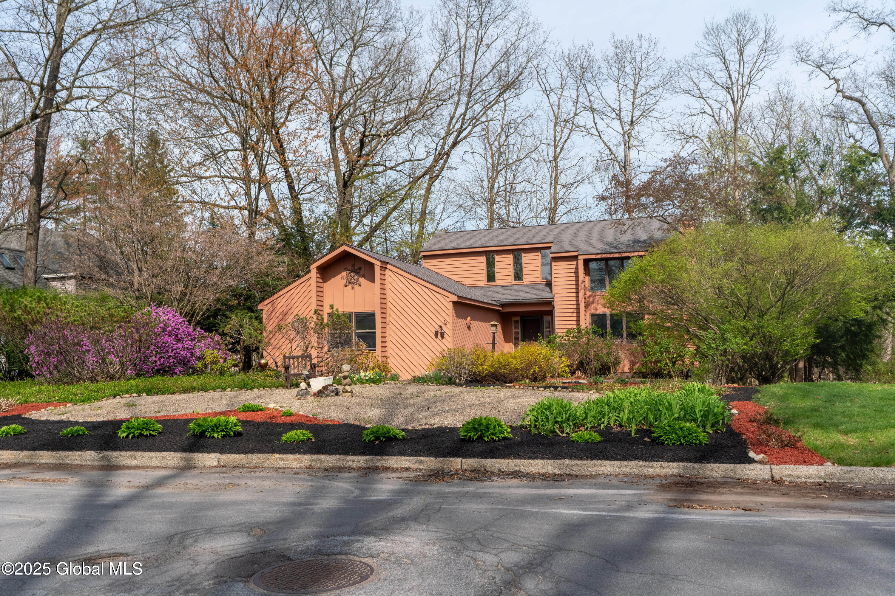 14 Longwood Drive, Saratoga Springs, New York image 3