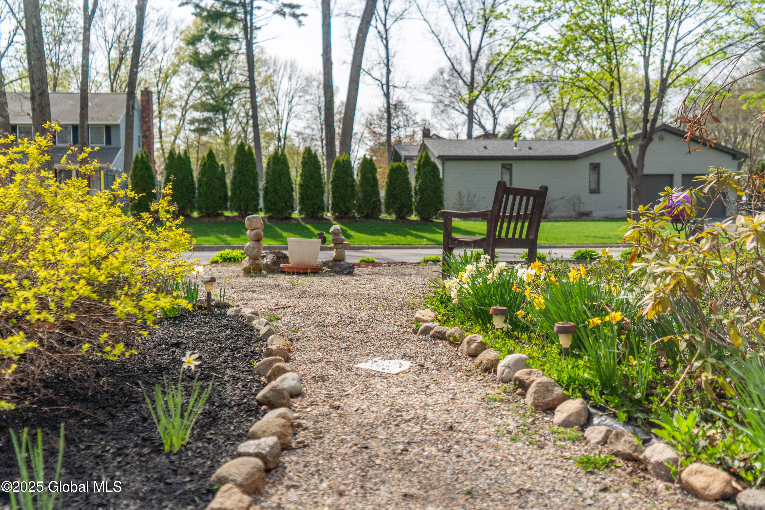 14 Longwood Drive, Saratoga Springs, New York image 8