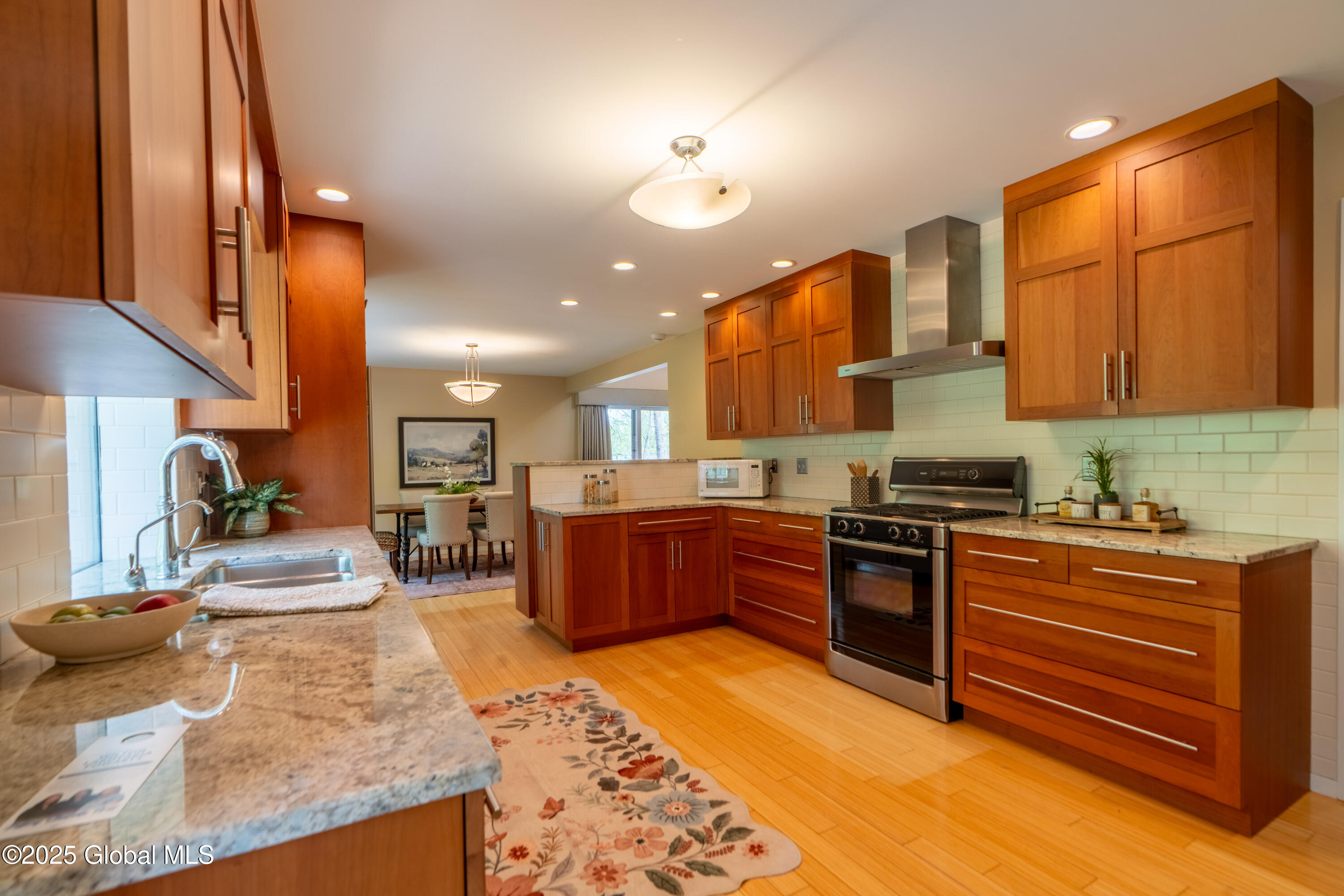 14 Longwood Drive, Saratoga Springs, New York image 20