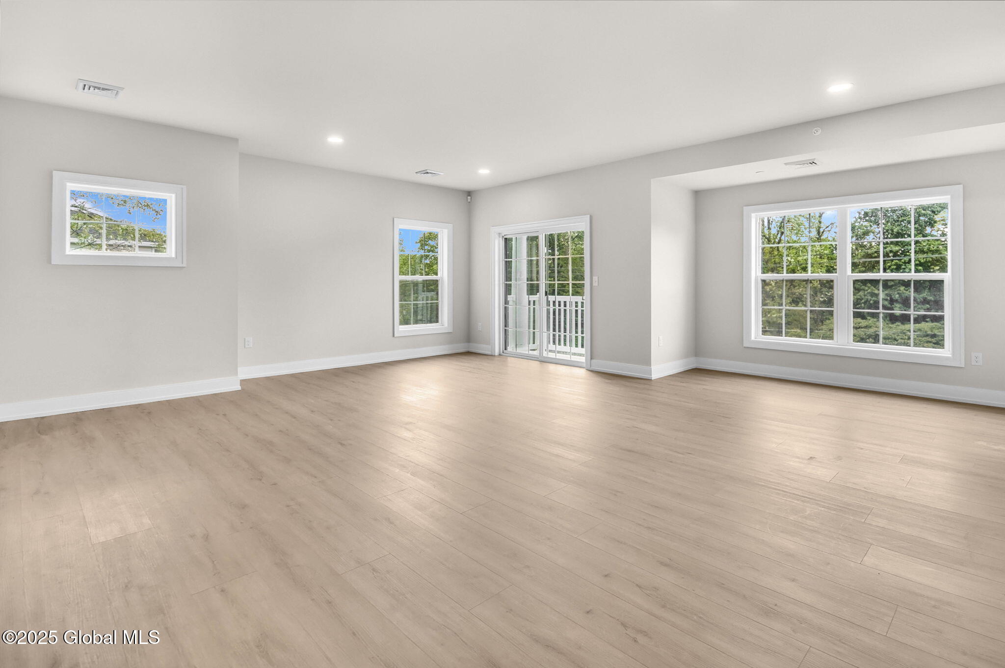 605 Vly Pointe Drive, Niskayuna, New York image 18