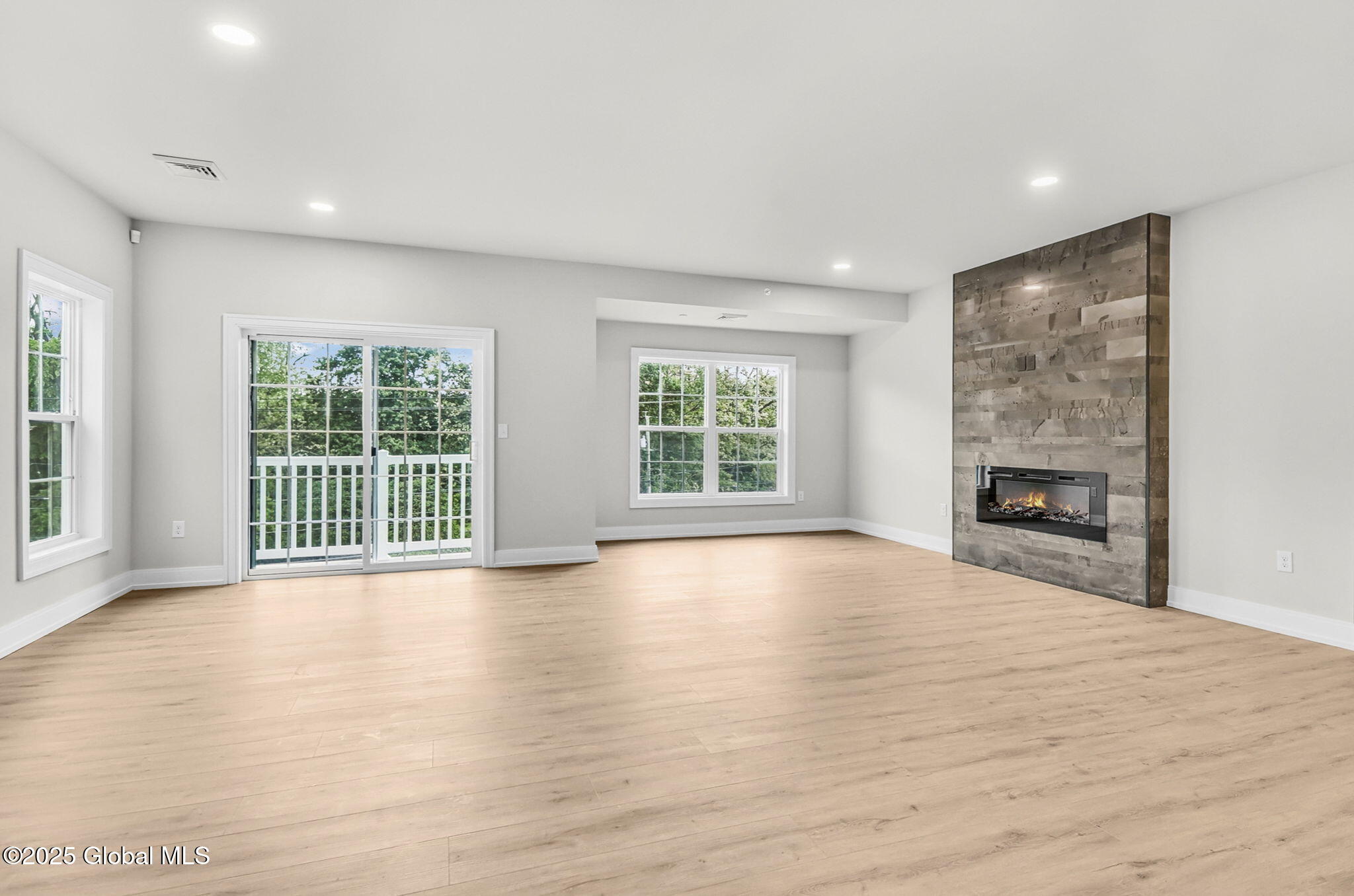 605 Vly Pointe Drive, Niskayuna, New York image 17