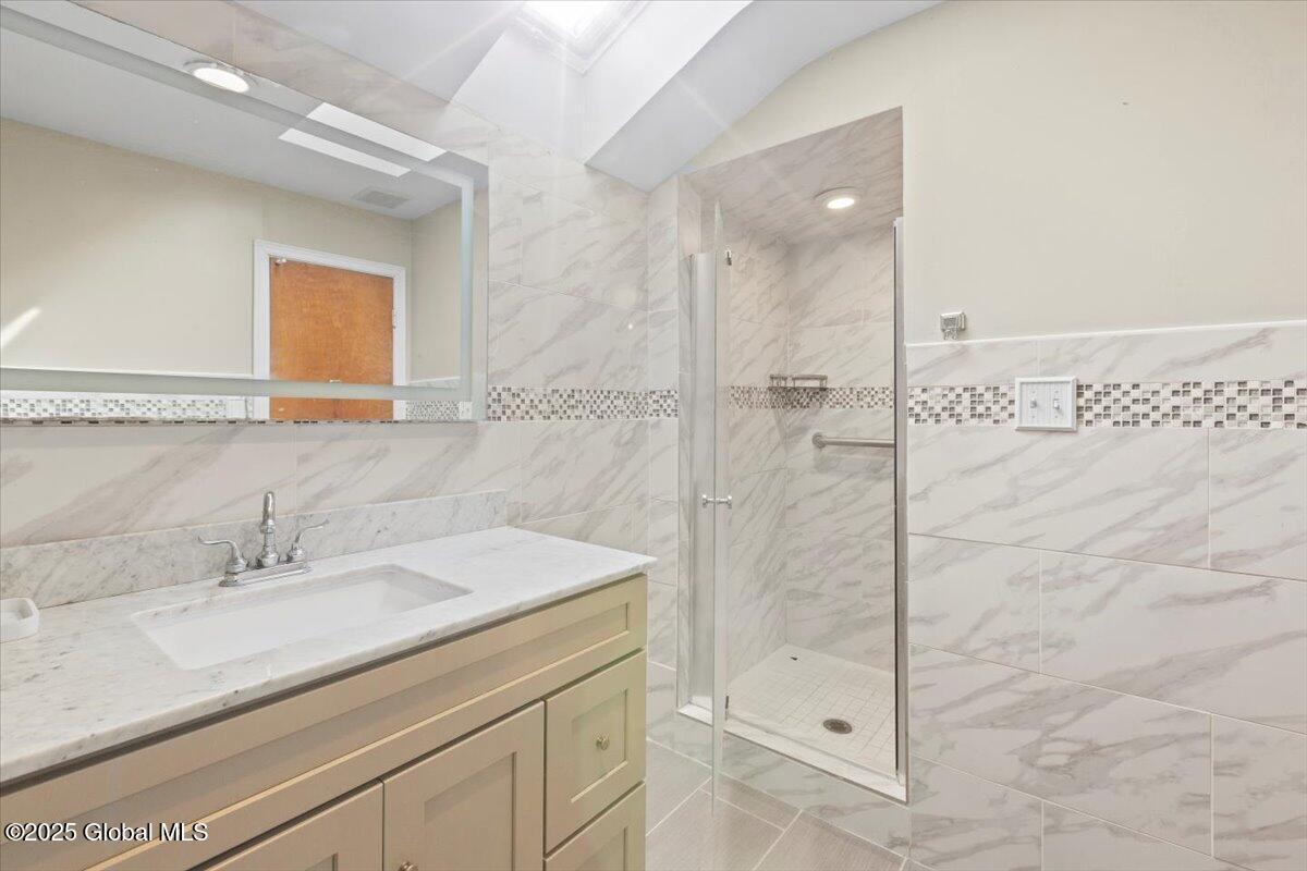 720 St Davids Lane, Niskayuna, New York image 23