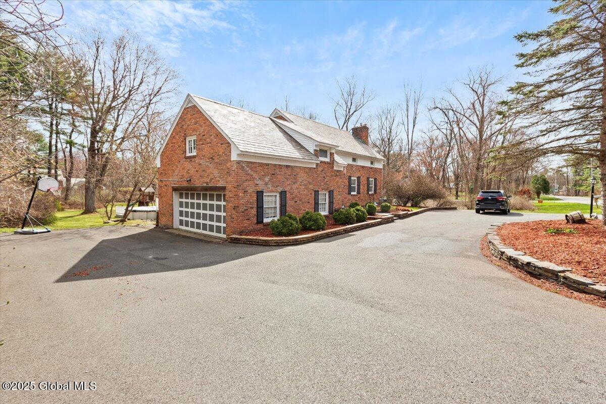 720 St Davids Lane, Niskayuna, New York image 3