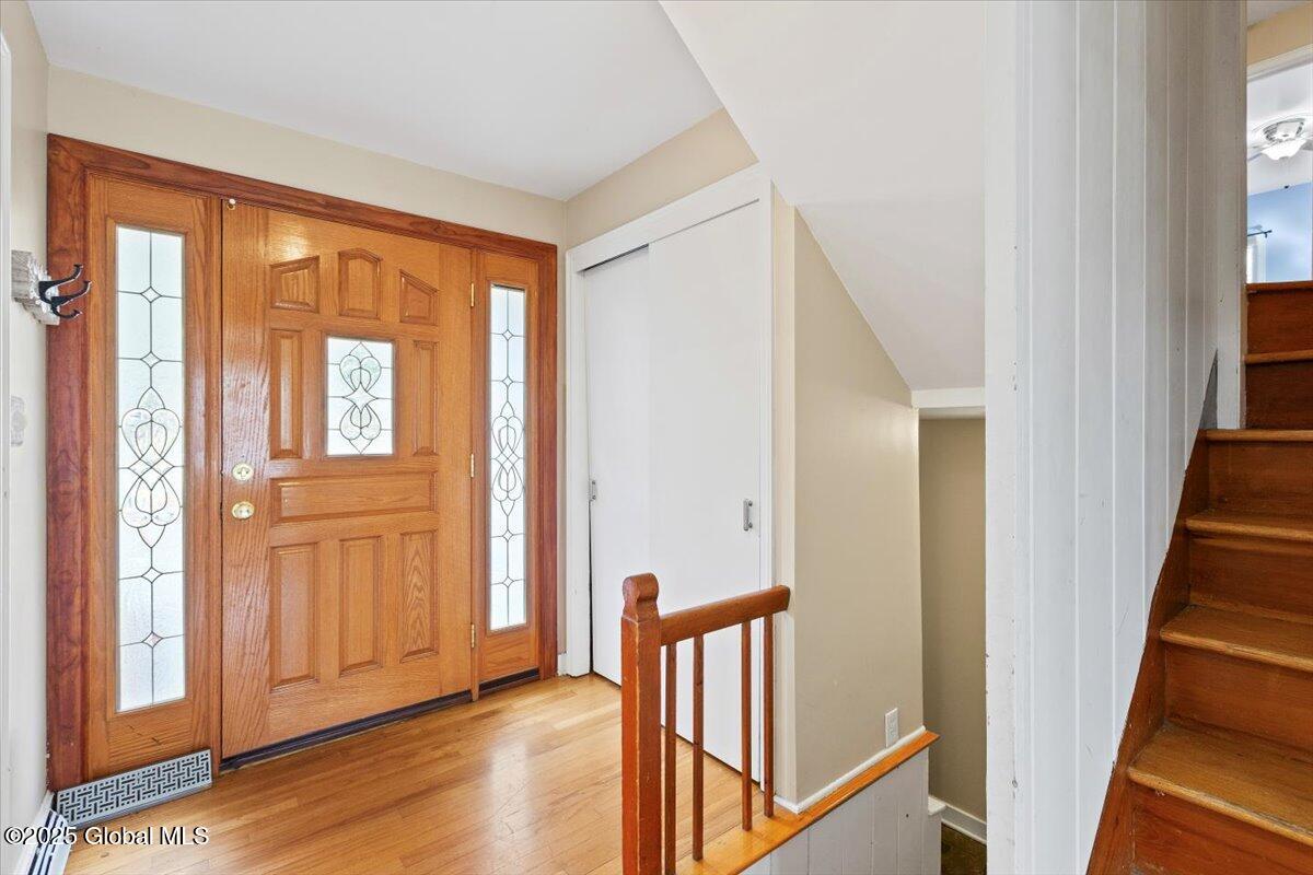 720 St Davids Lane, Niskayuna, New York image 4