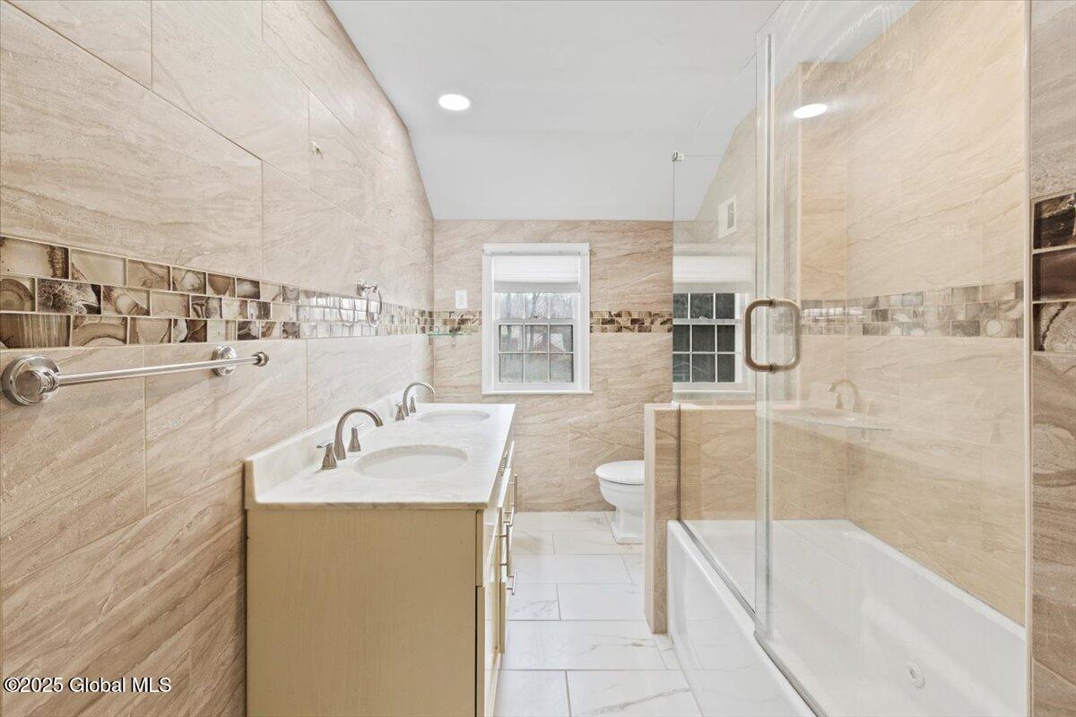 720 St Davids Lane, Niskayuna, New York image 29