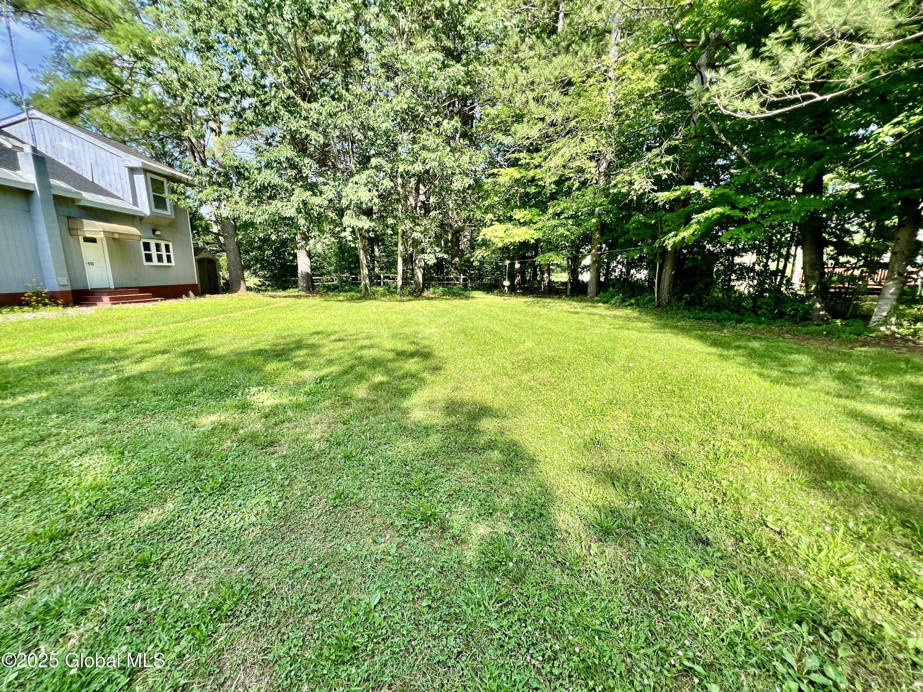 Mayfield, New York 12117, United States, 4 Bedrooms Bedrooms, ,3 BathroomsBathrooms,Residential,Active,132851