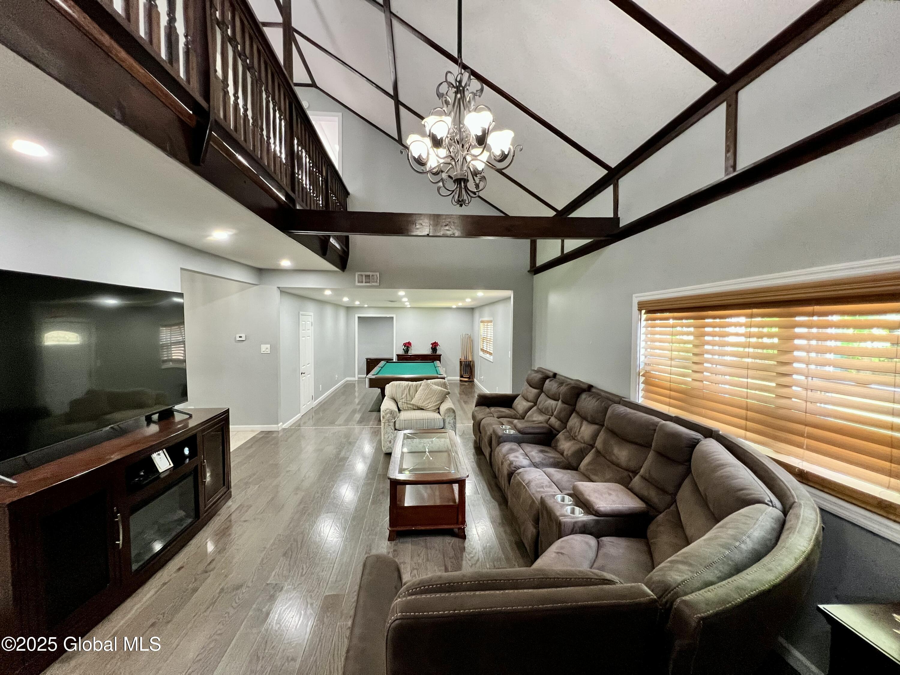 Mayfield, New York 12117, United States, 4 Bedrooms Bedrooms, ,3 BathroomsBathrooms,Residential,Active,132851