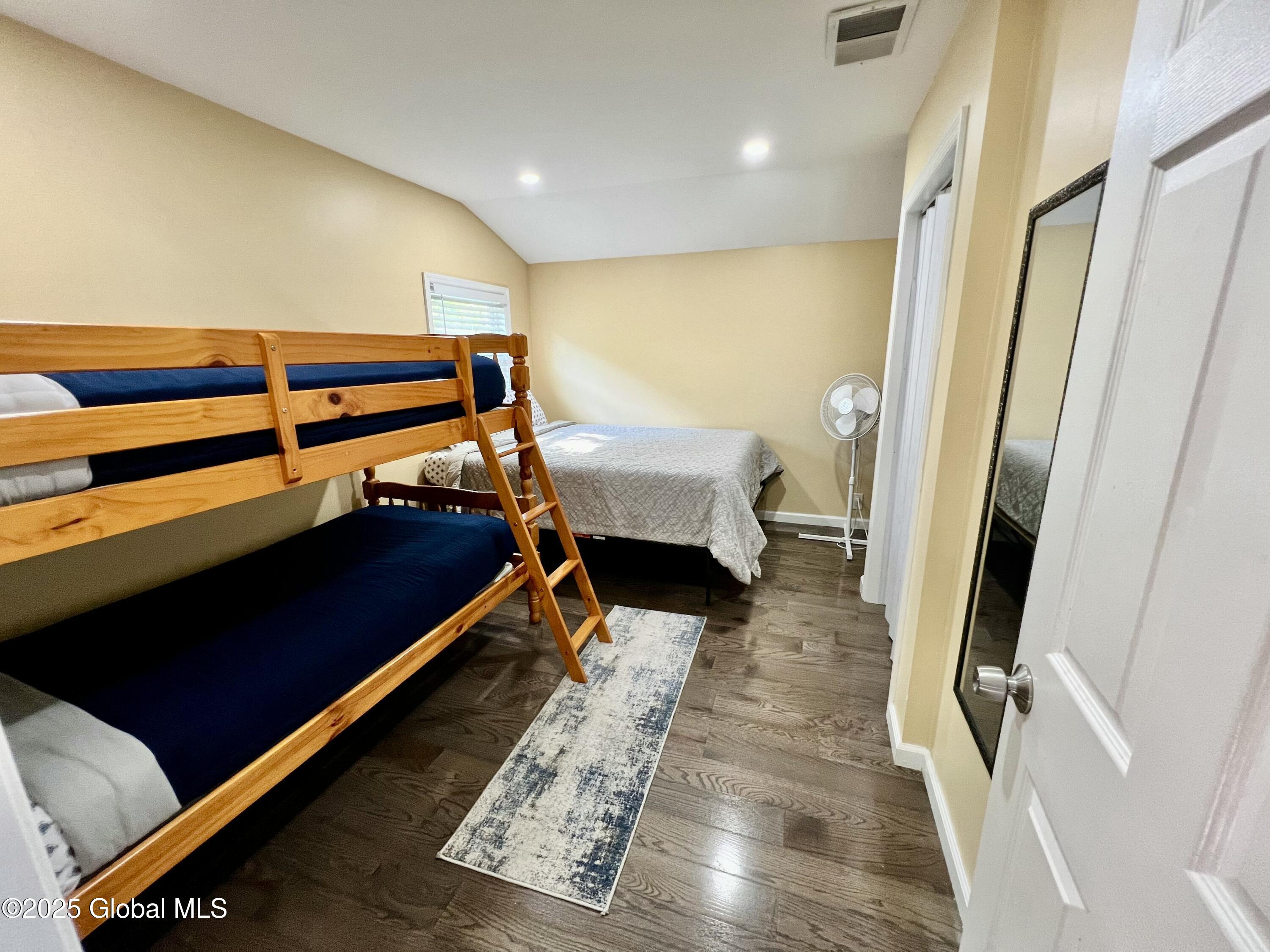 Mayfield, New York 12117, United States, 4 Bedrooms Bedrooms, ,3 BathroomsBathrooms,Residential,Active,132851