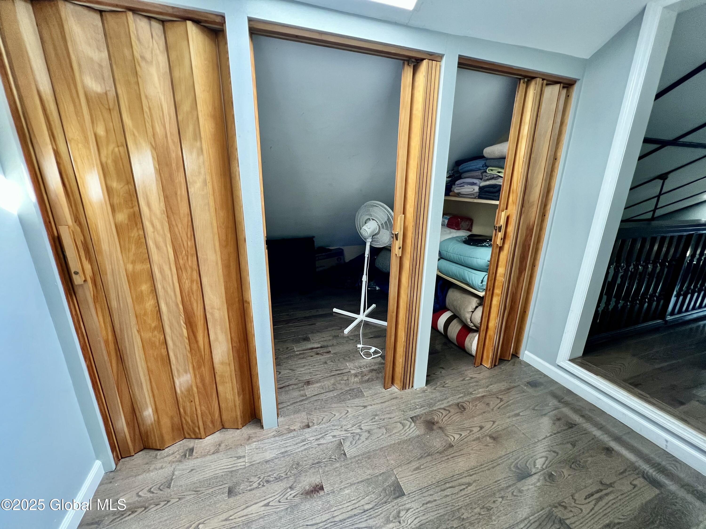 Mayfield, New York 12117, United States, 4 Bedrooms Bedrooms, ,3 BathroomsBathrooms,Residential,Active,132851