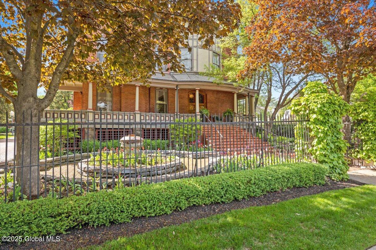 605 N Broadway, Saratoga Springs, New York image 5