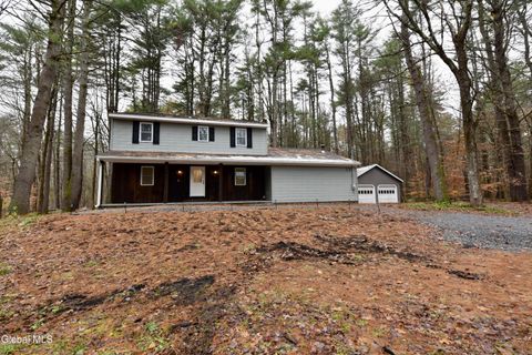 Photo of 1011 Middleline Road, Ballston Spa, NY 12020 (MLS # 202529675)