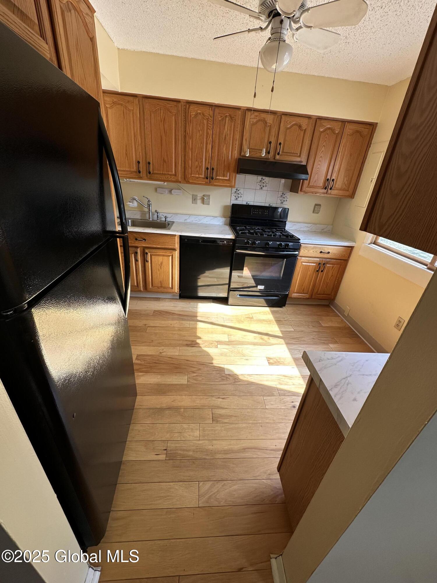 42 Point Of Woods Drive, Albany, New York image 5