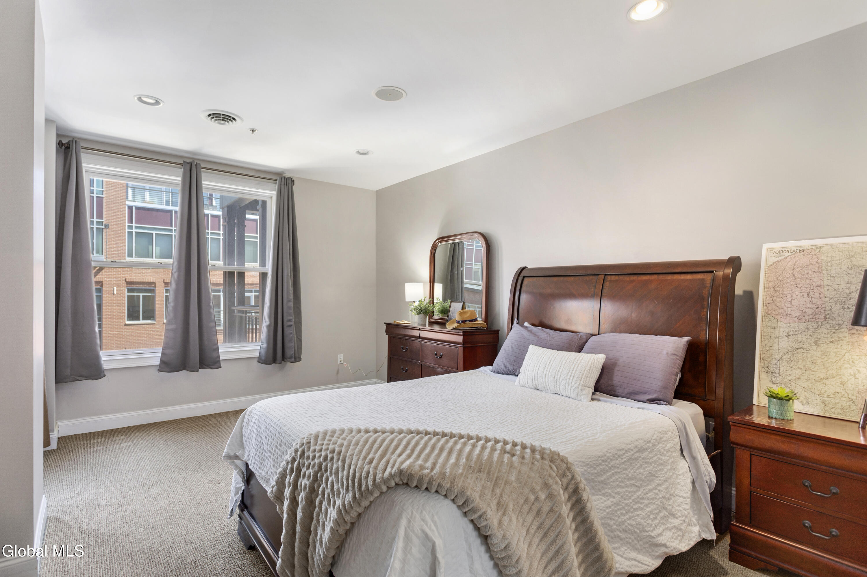 70 Railroad Place APT 405