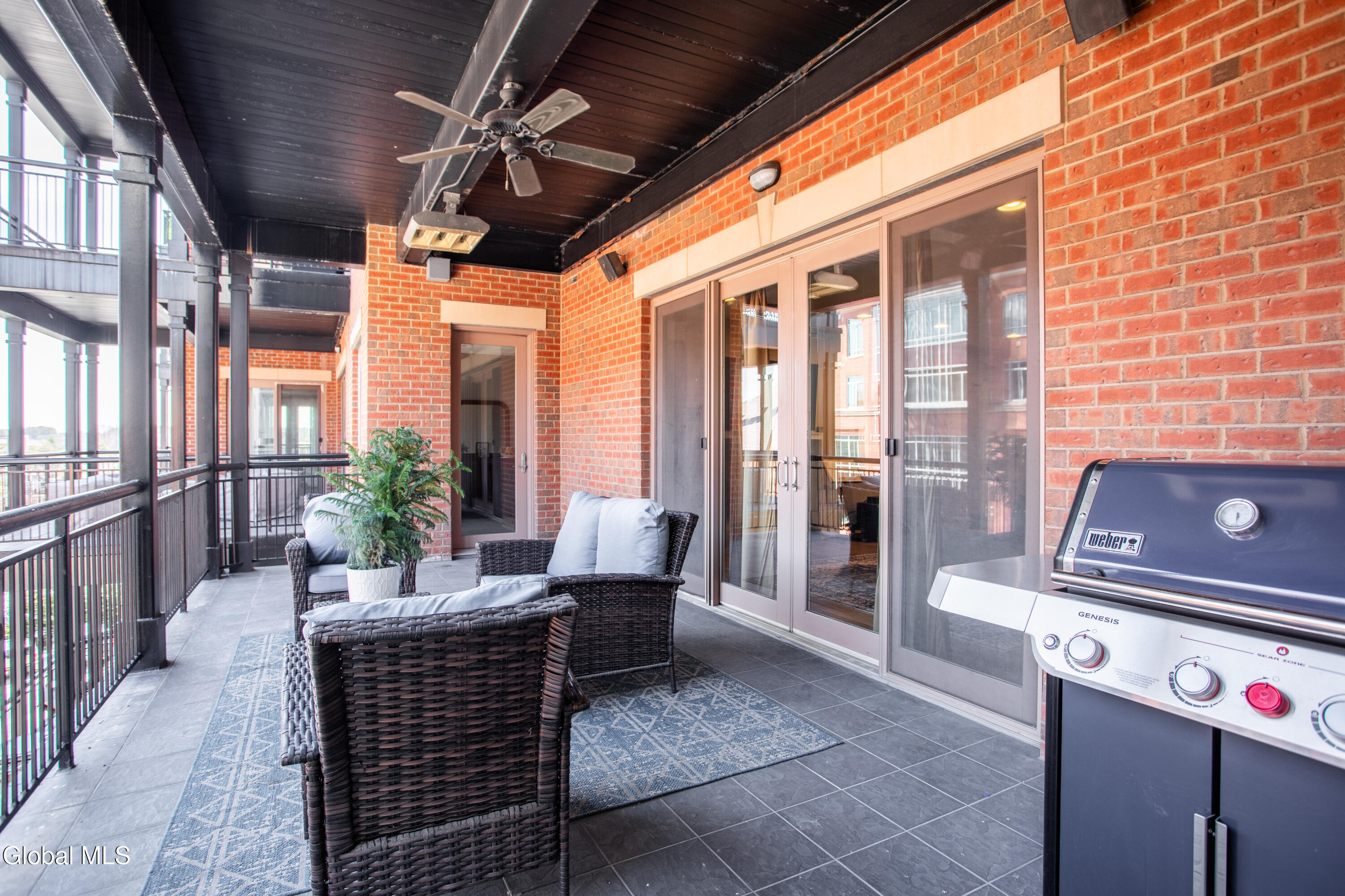 70 Railroad Place APT 405