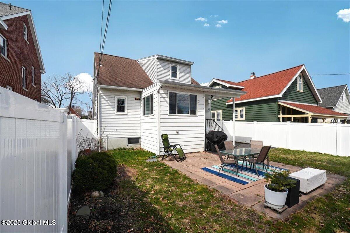 13 Clayton Place, Albany, New York image 32