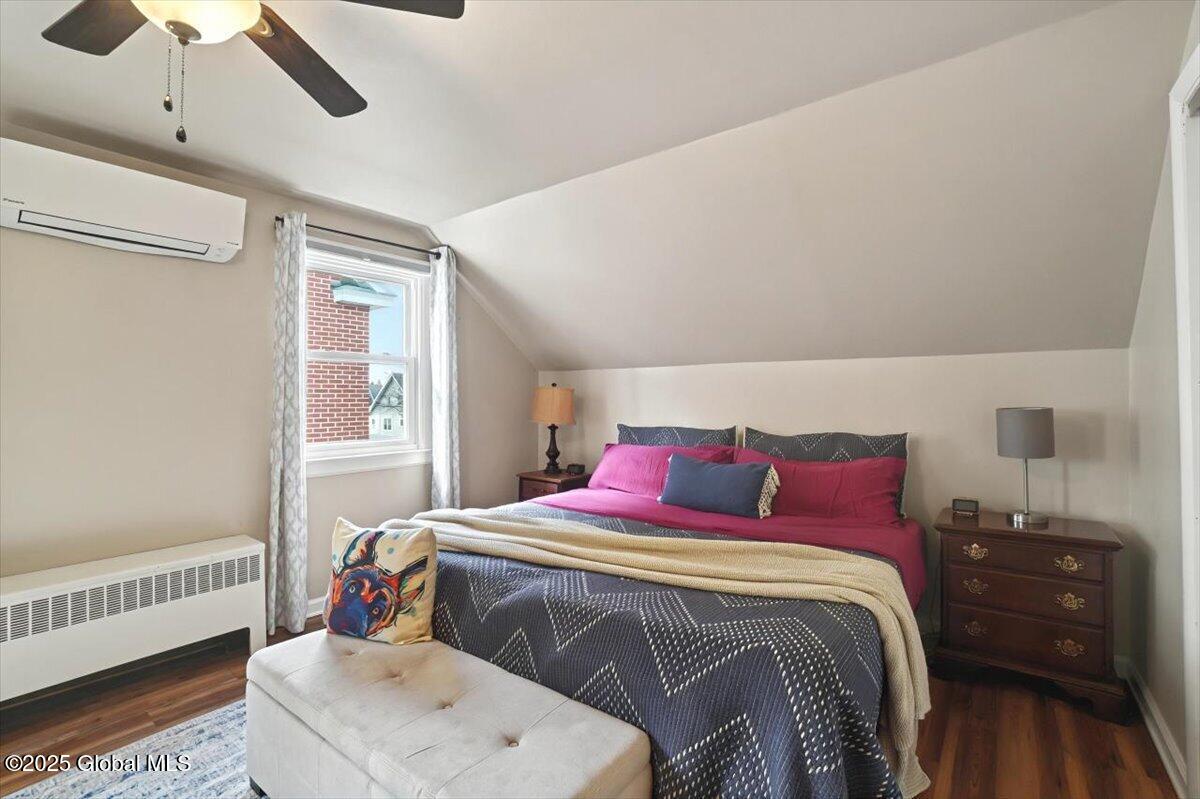 13 Clayton Place, Albany, New York image 24