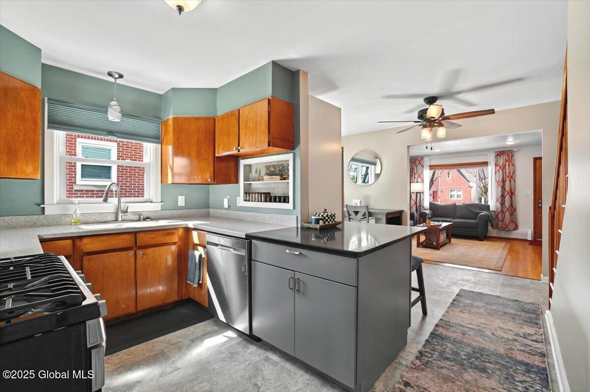 13 Clayton Place, Albany, New York image 11