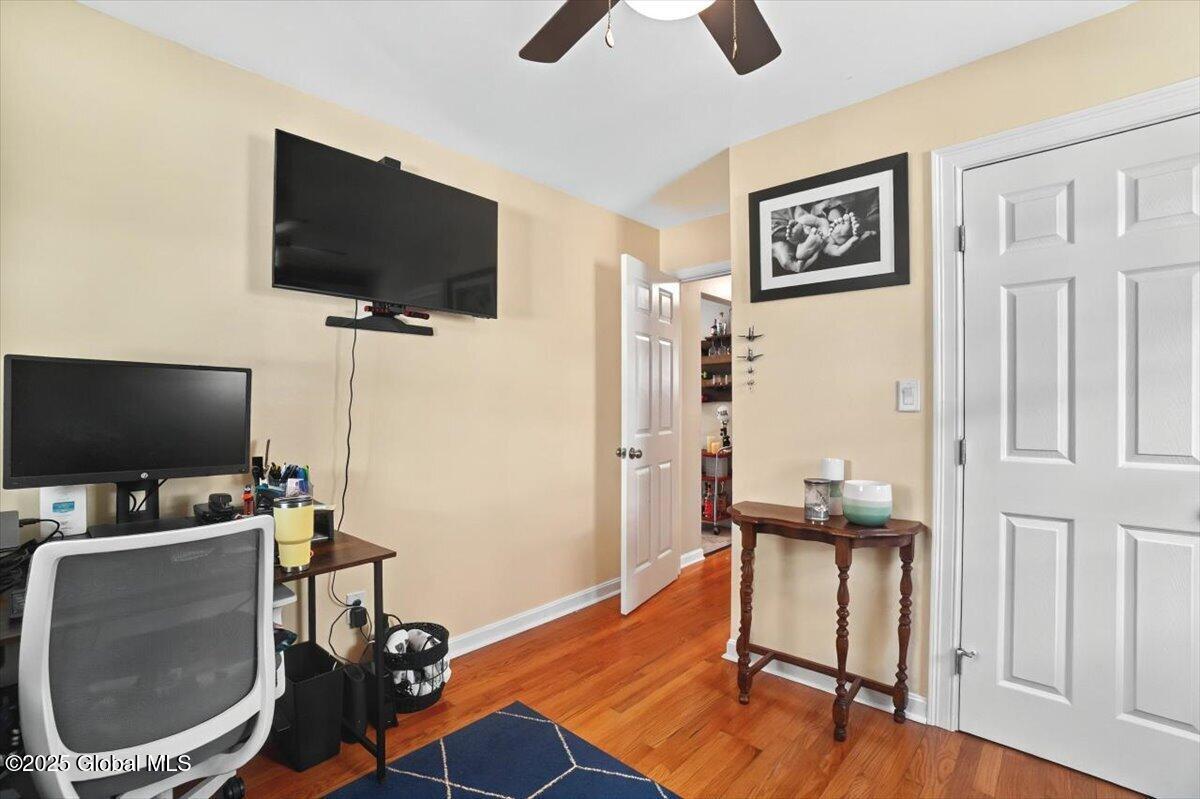 13 Clayton Place, Albany, New York image 17