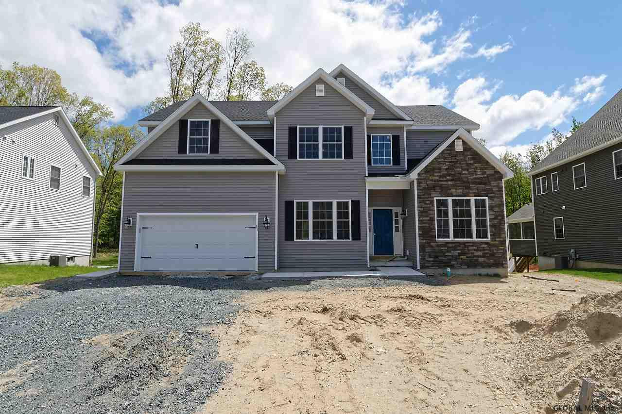 26 Tamarack Street, Ballston Lake, New York image 1