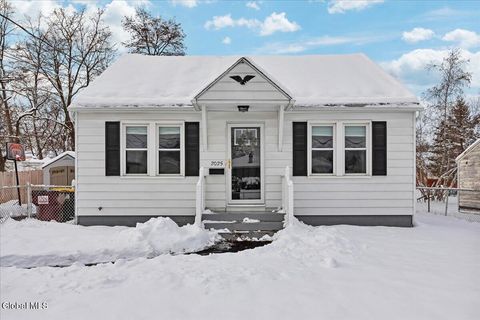 Photo of 2025 Greenpoint Avenue, Schenectady, NY 12303 (MLS # 202530402)