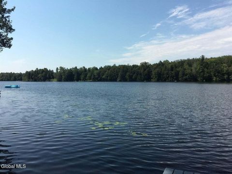 Photo of 196 Pond View Road, Pittstown, NY 12138 (MLS # 202616021)