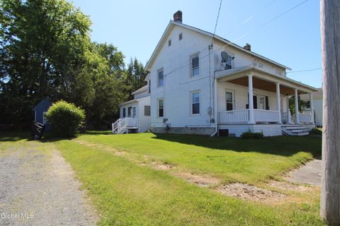 Townhouse For Sale - 5 Hudson Street<br/> Rensselaer County, Castleton On Hudson, NY 12033