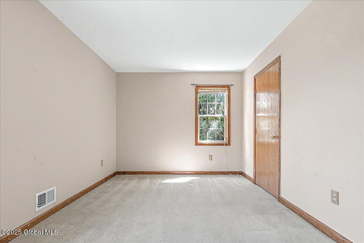 4 Middleborough Court, Gansevoort, New York image 24