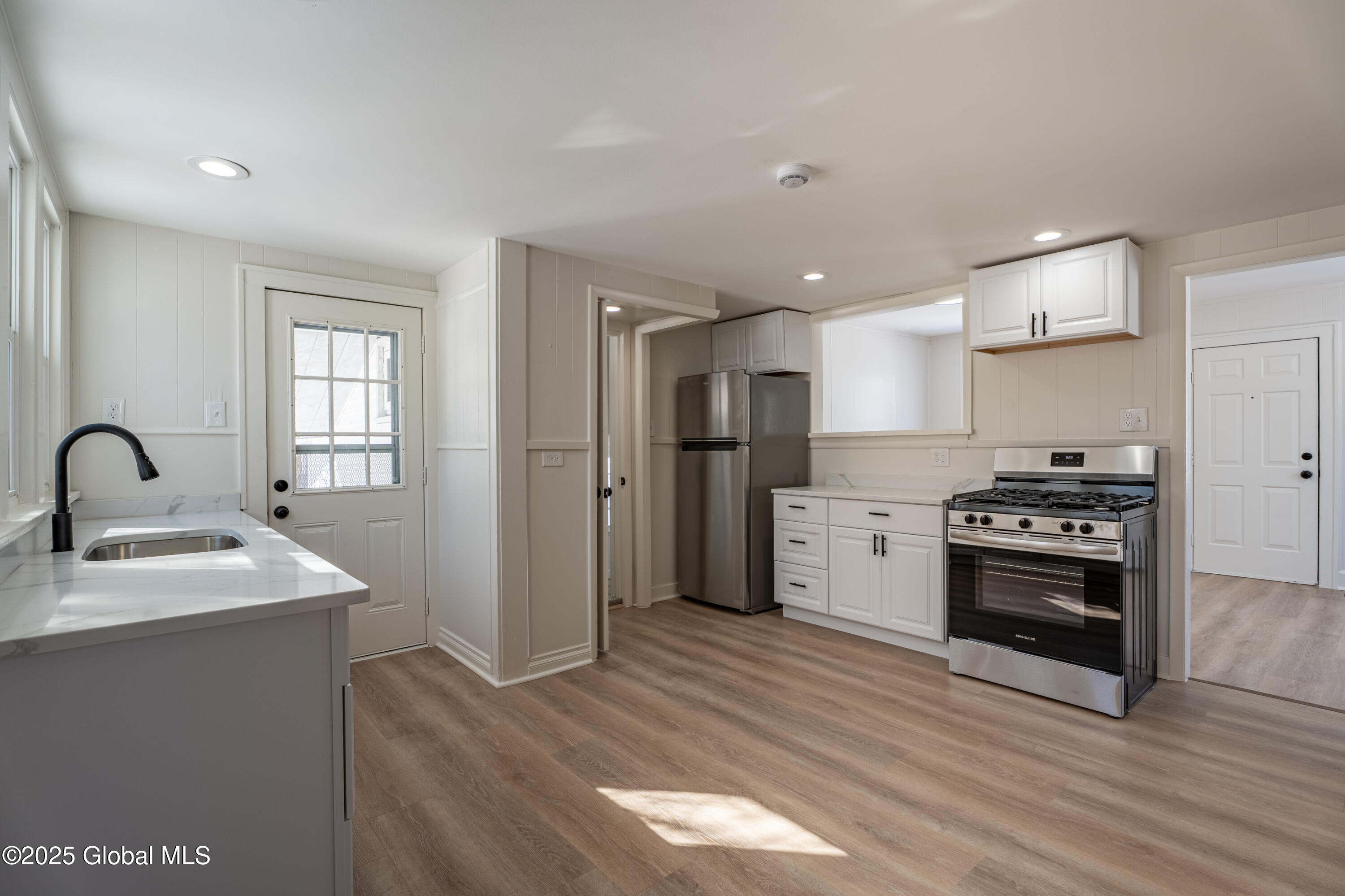 46 N Amherst Avenue, Schenectady, New York image 20